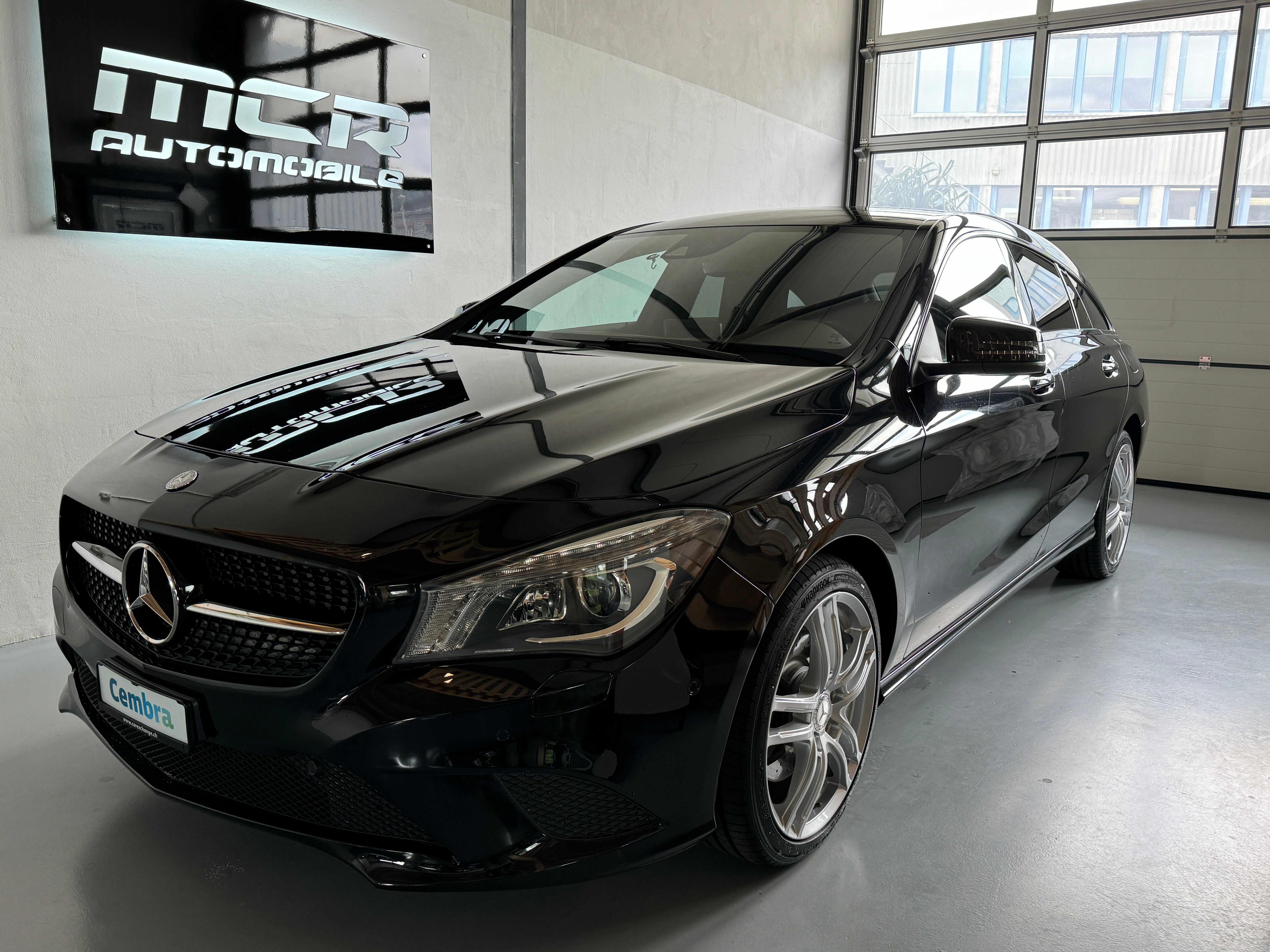 MERCEDES-BENZ CLA Shooting Brake 250 Urban 7G-DCT 4Matic