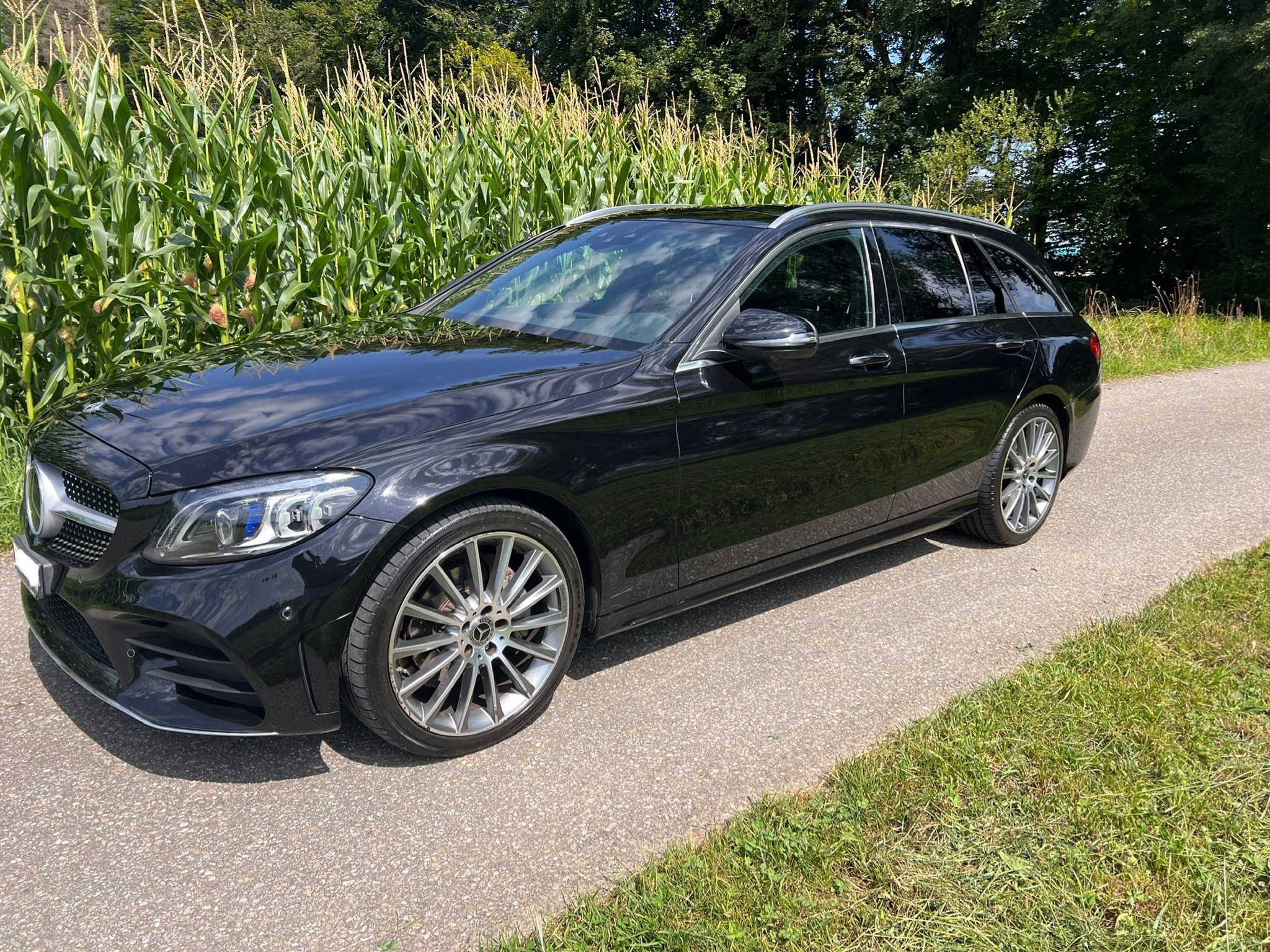 MERCEDES-BENZ Von Privat: *** Frisch ab MFK und Service*** C 220 d AMG Line 4Matic 9G-Tronic