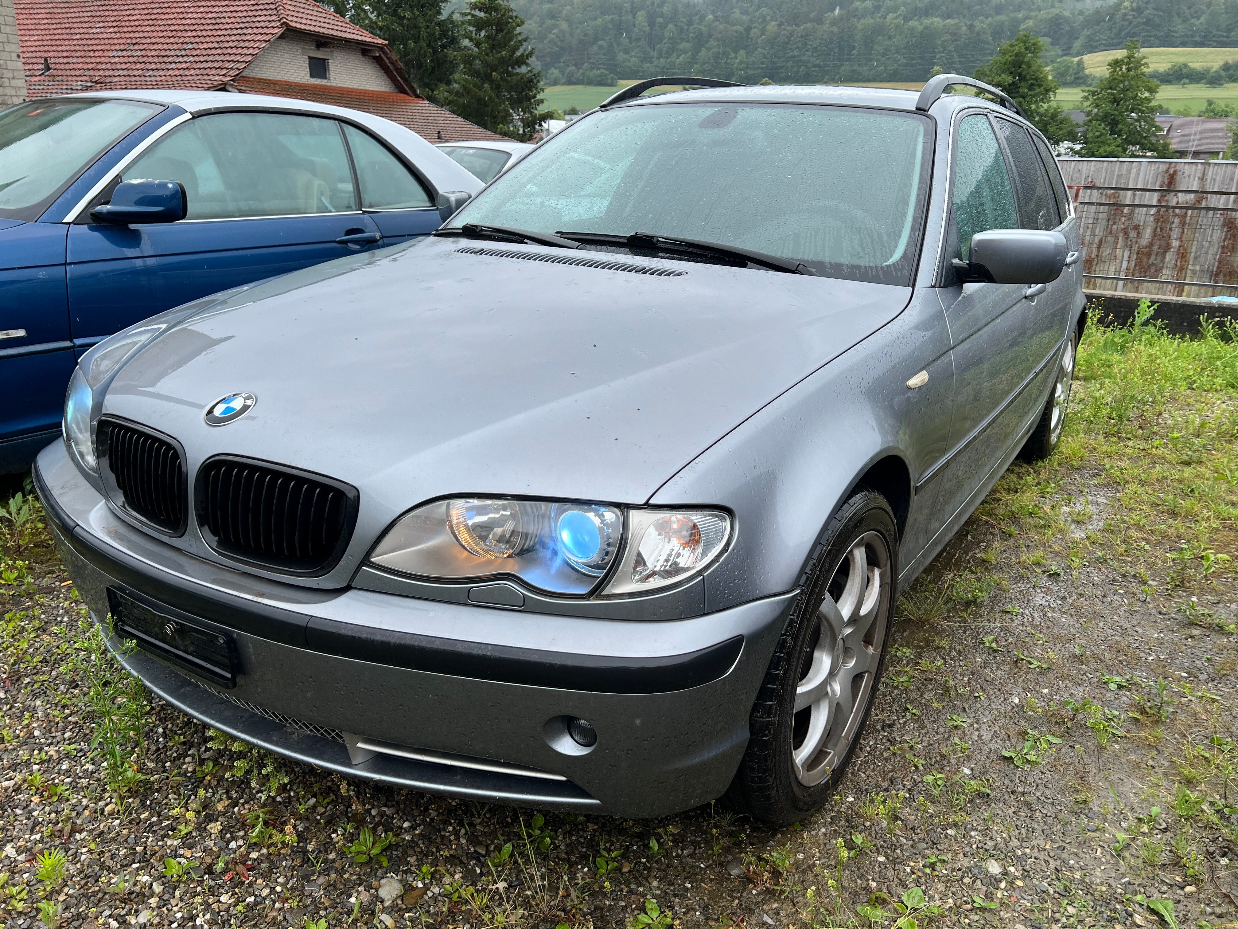 BMW 330i Touring