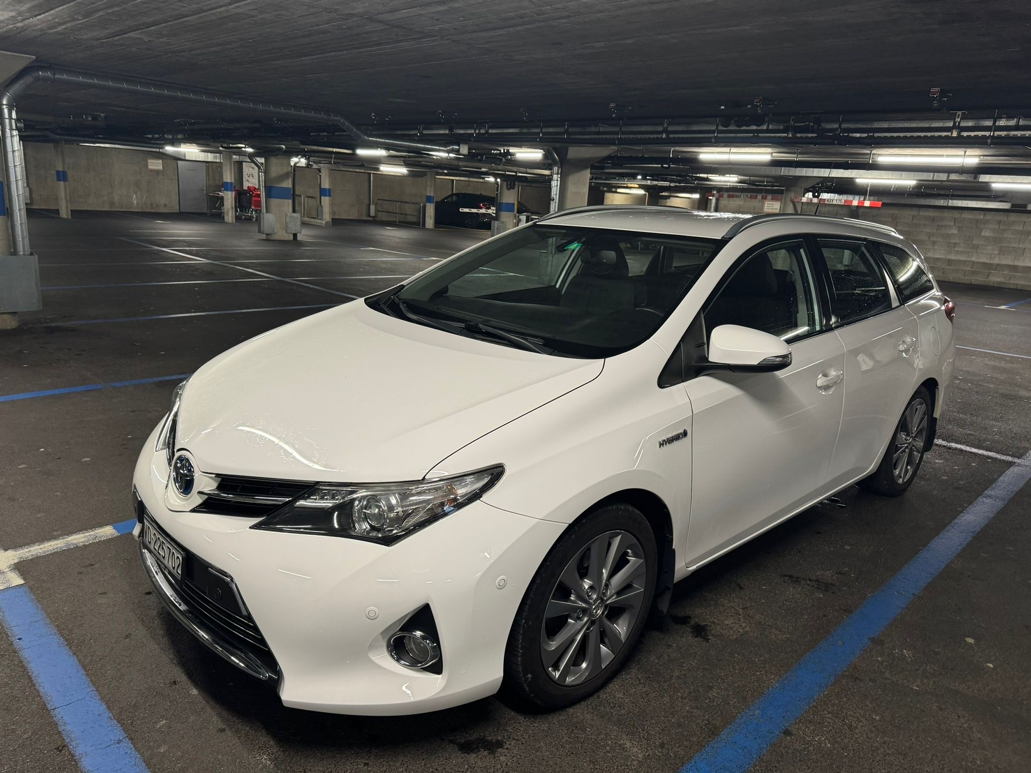 TOYOTA Auris Touring Sports 1.8 16V HSD Linea Sol