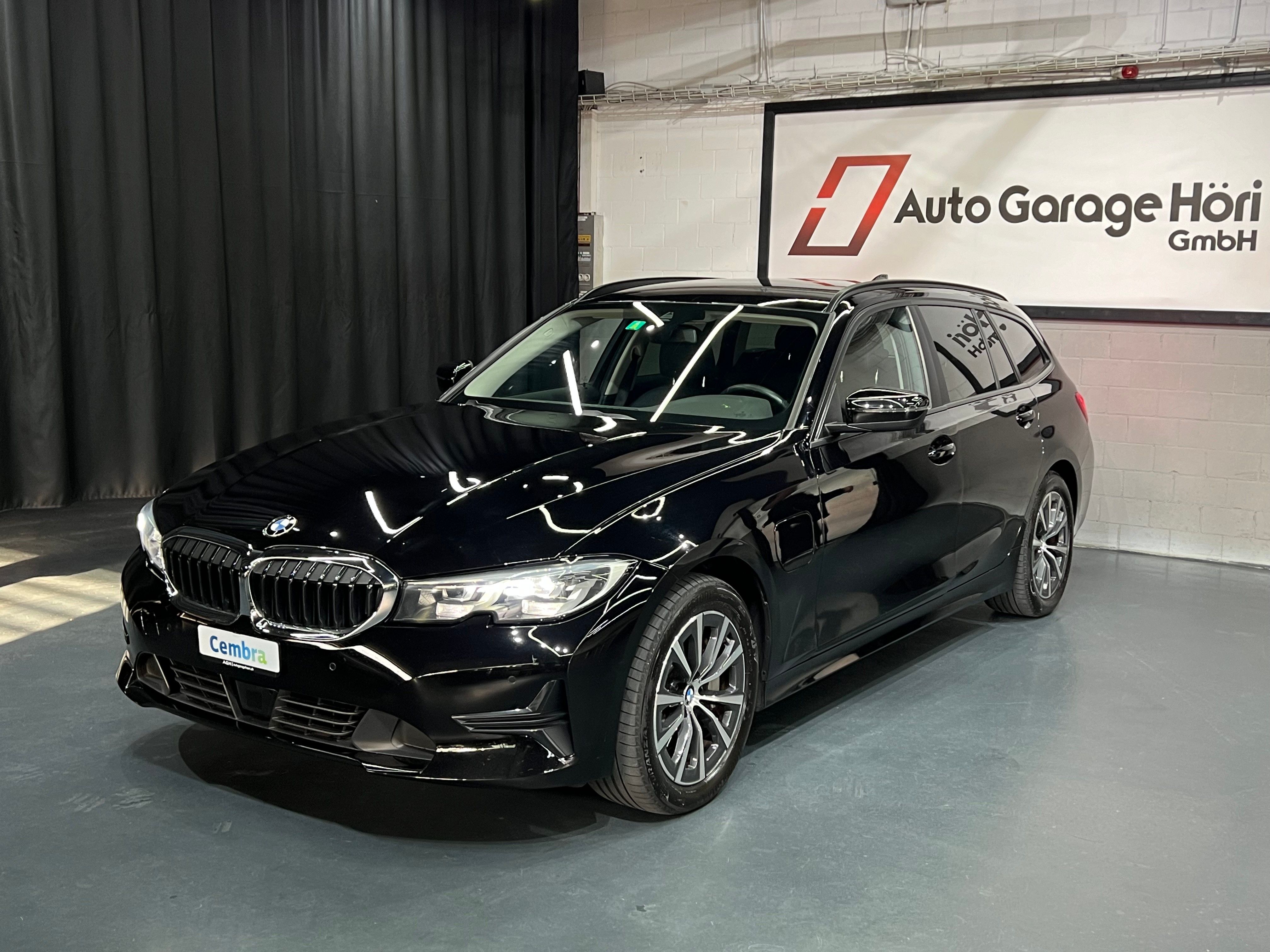 BMW 330e x DriveTouring Steptronic