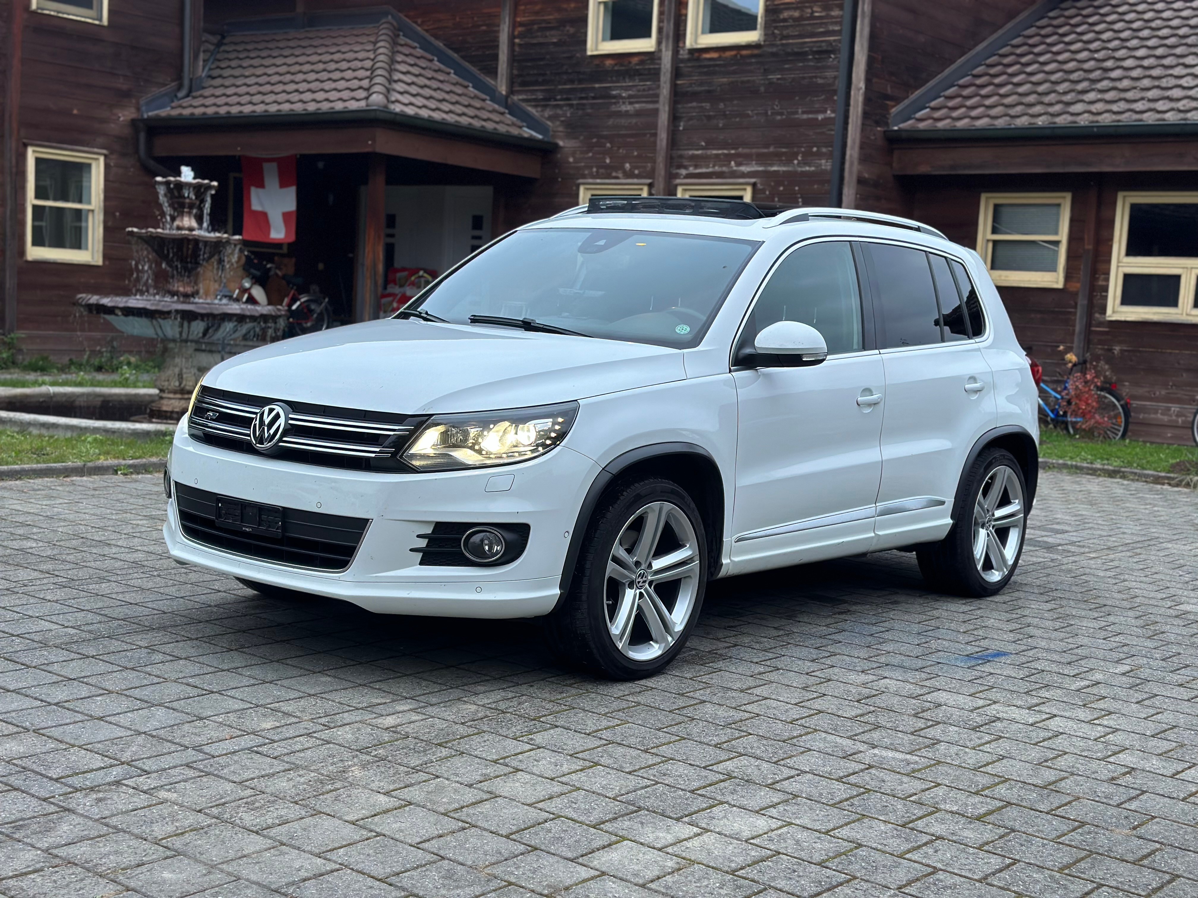 VW Tiguan 2.0 TSI R-Line Design 4Motion DSG