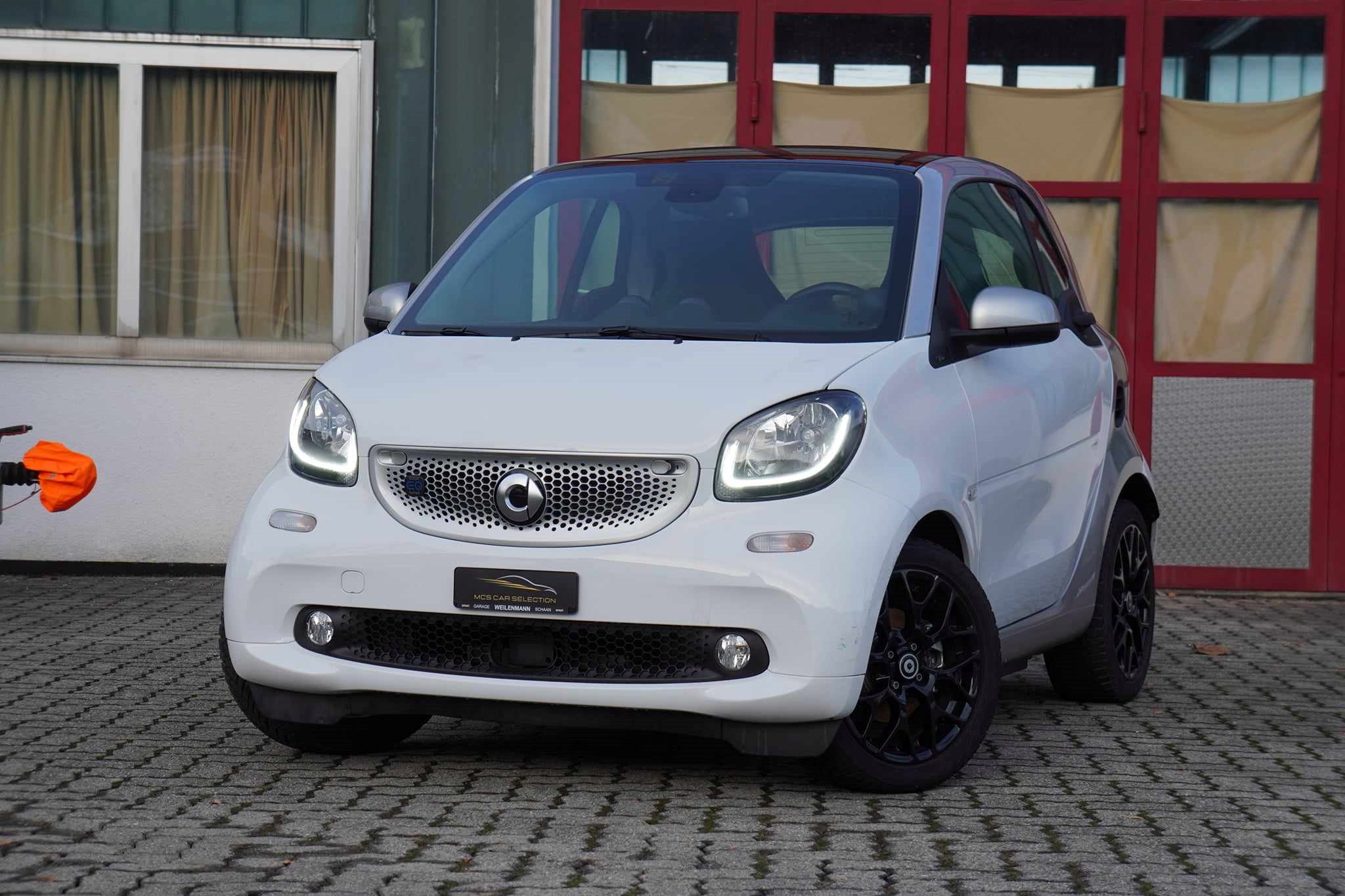 SMART fortwo EQ PRIME (Leder, Panoramadach, Navi...)