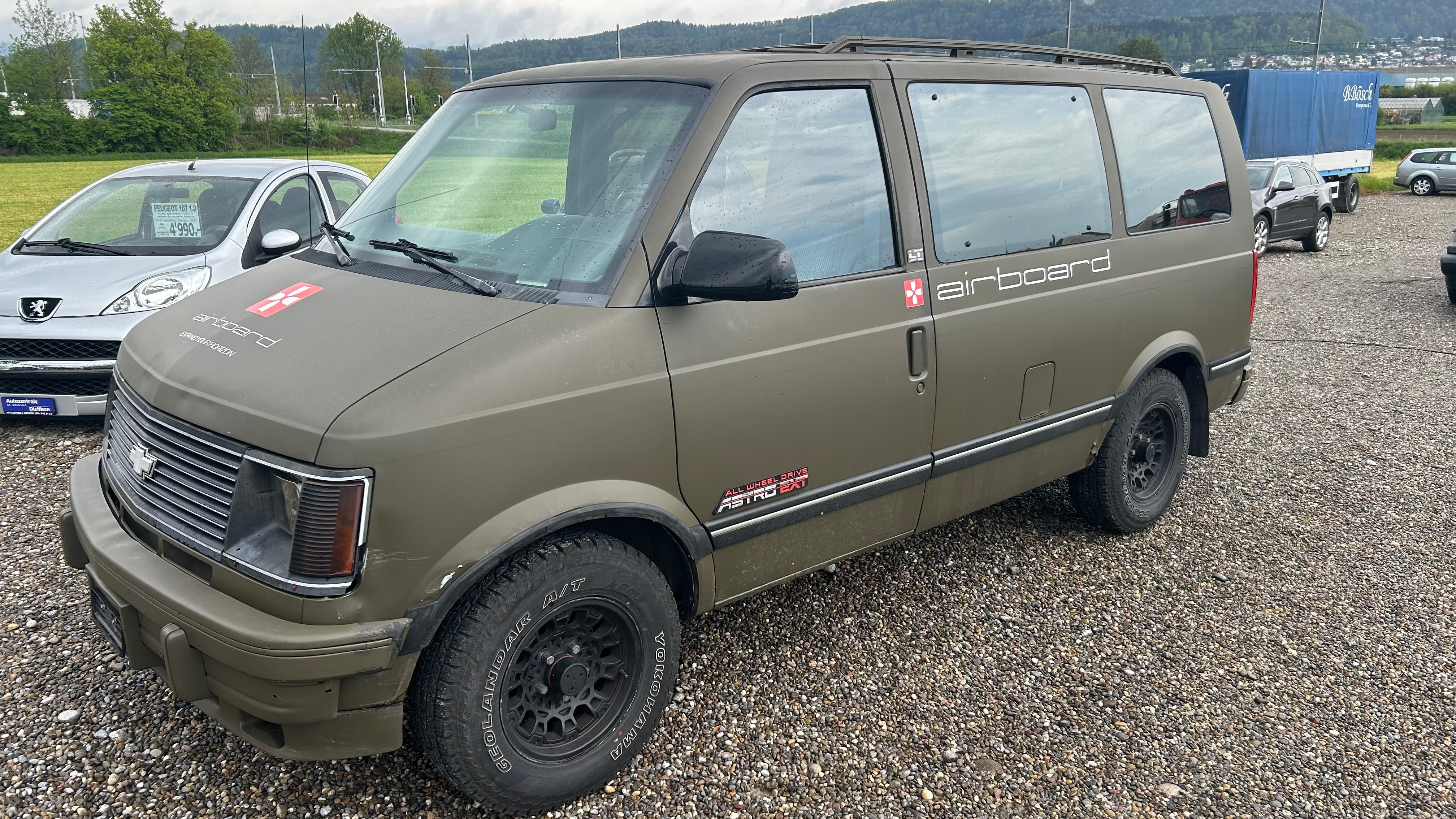 CHEVROLET Astro LT Extended 4x4