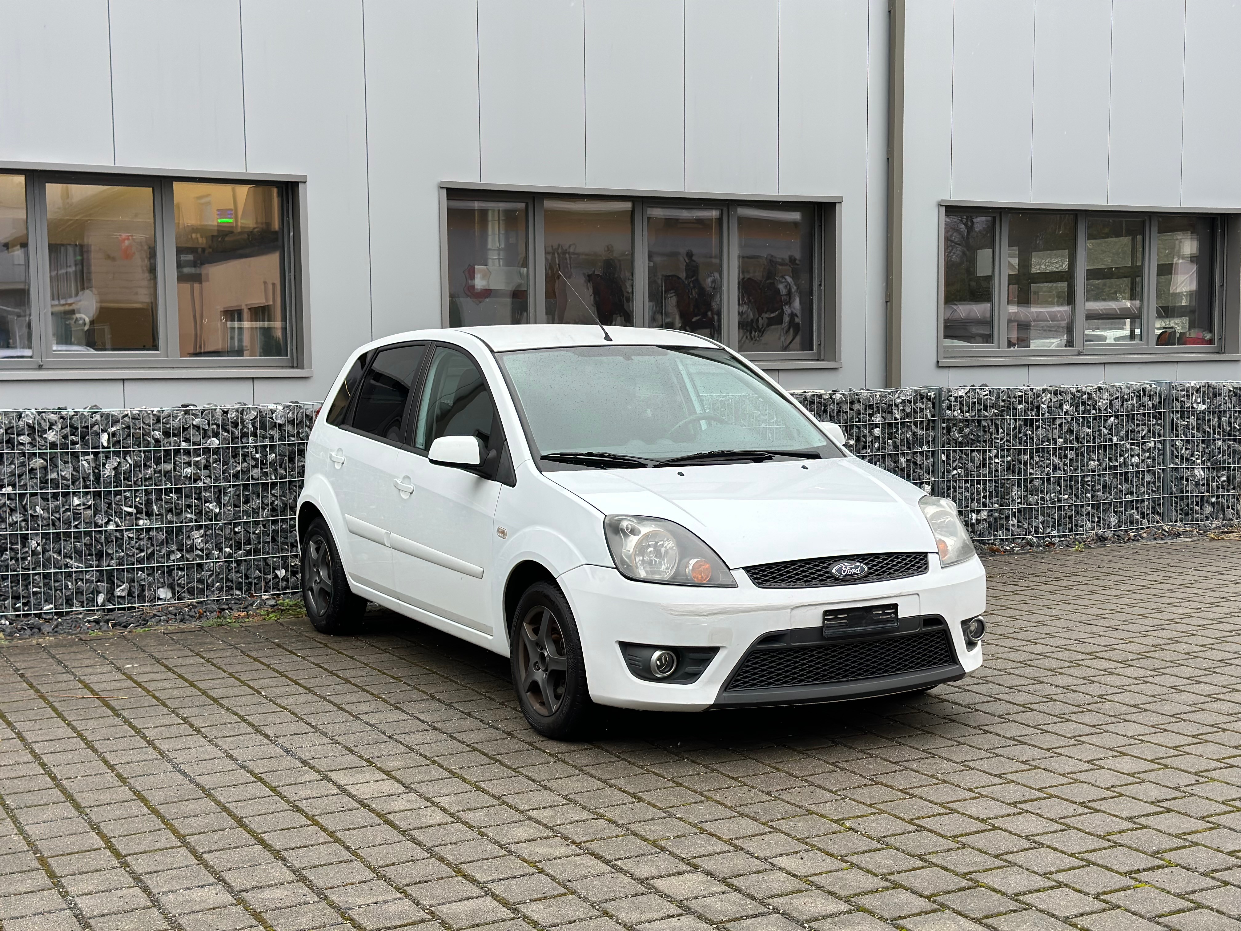 FORD Fiesta 1.4 16V Ambiente