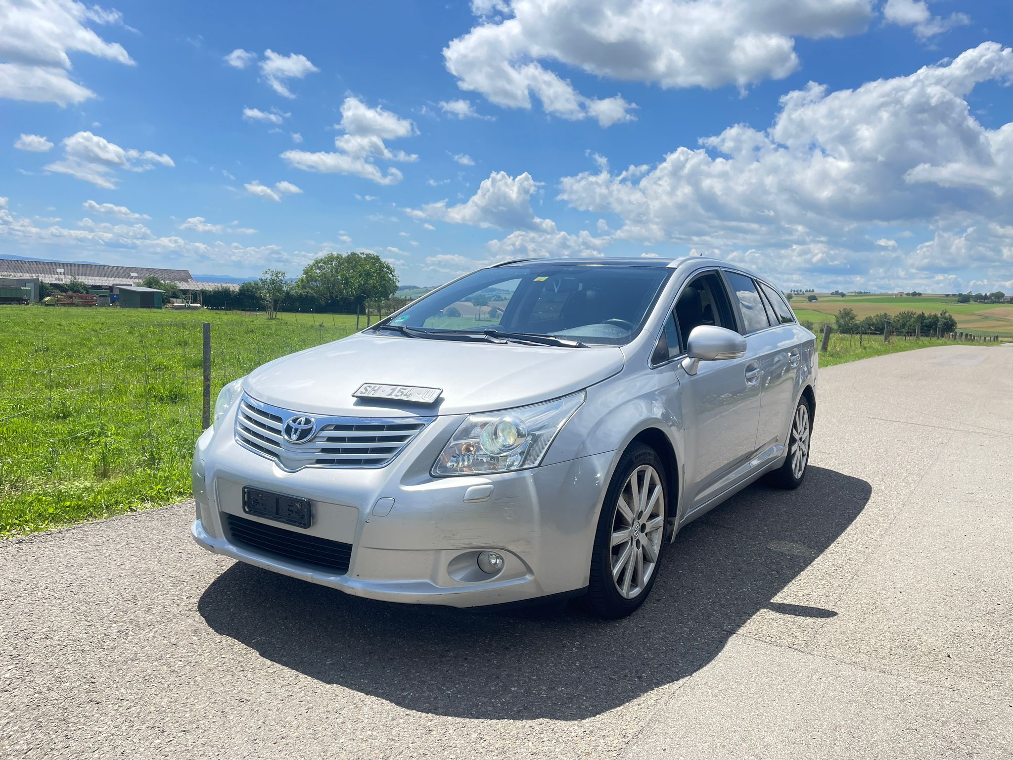 TOYOTA Avensis Sportswagon 2.2D-CAT Linea Luna A