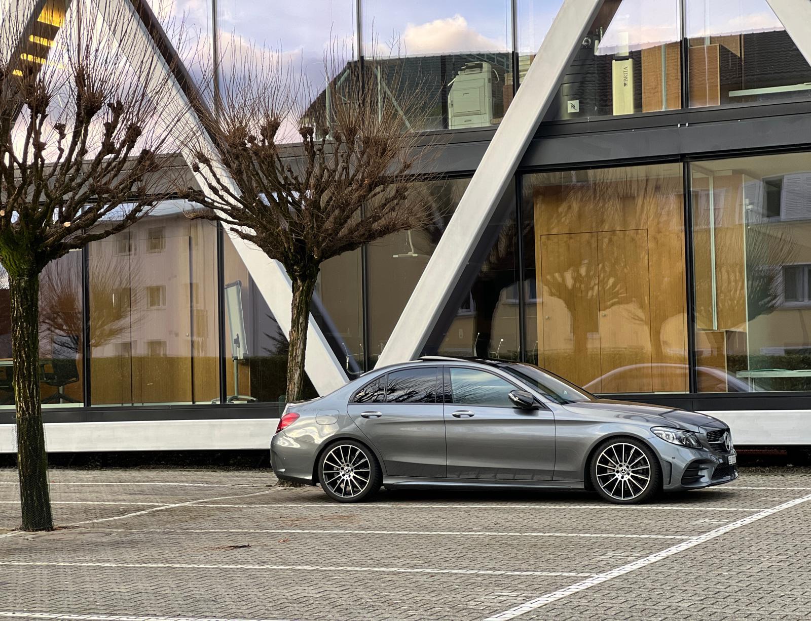 MERCEDES-BENZ C 220 d Swiss Star AMG Line 4Matic 9G-Tronic