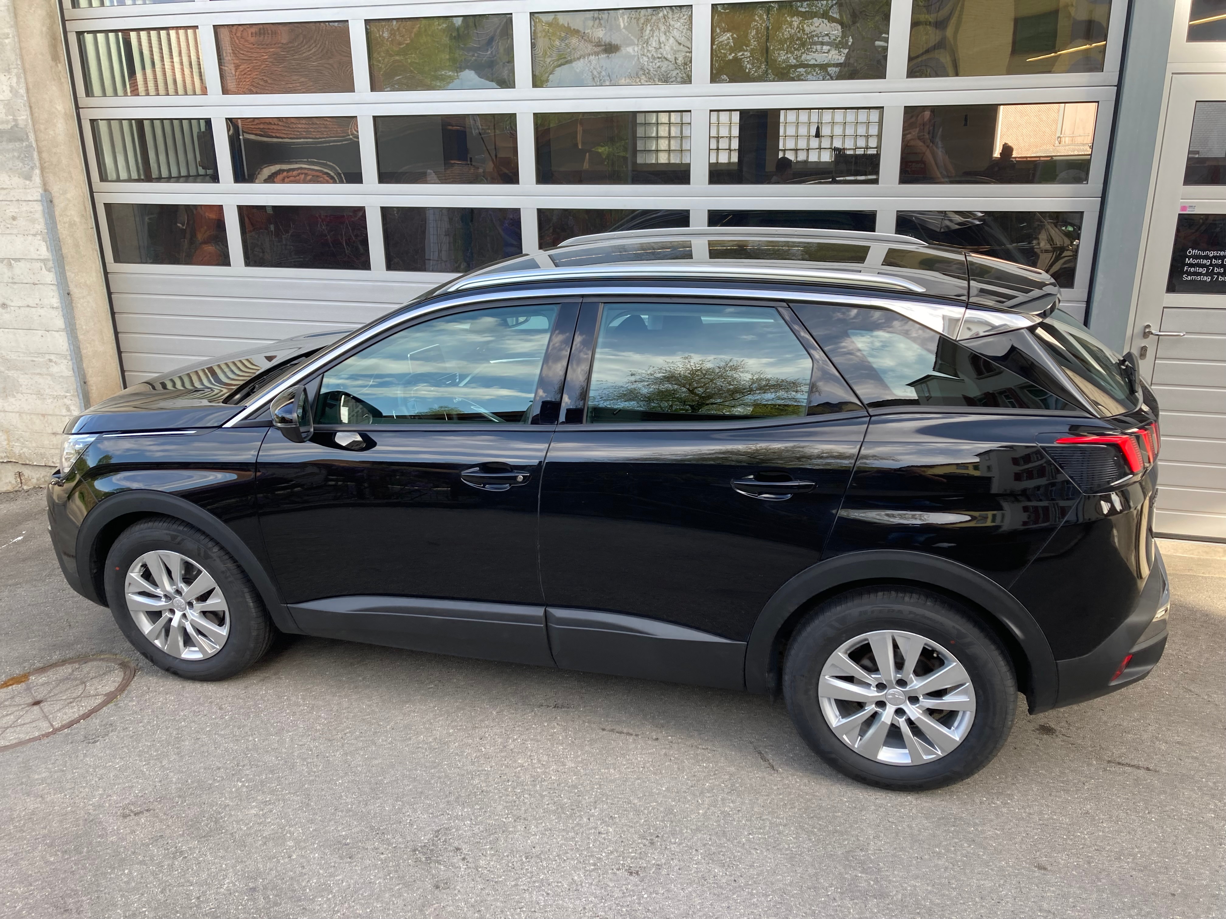 PEUGEOT 3008 1.6 BlueHDi Business Line EAT