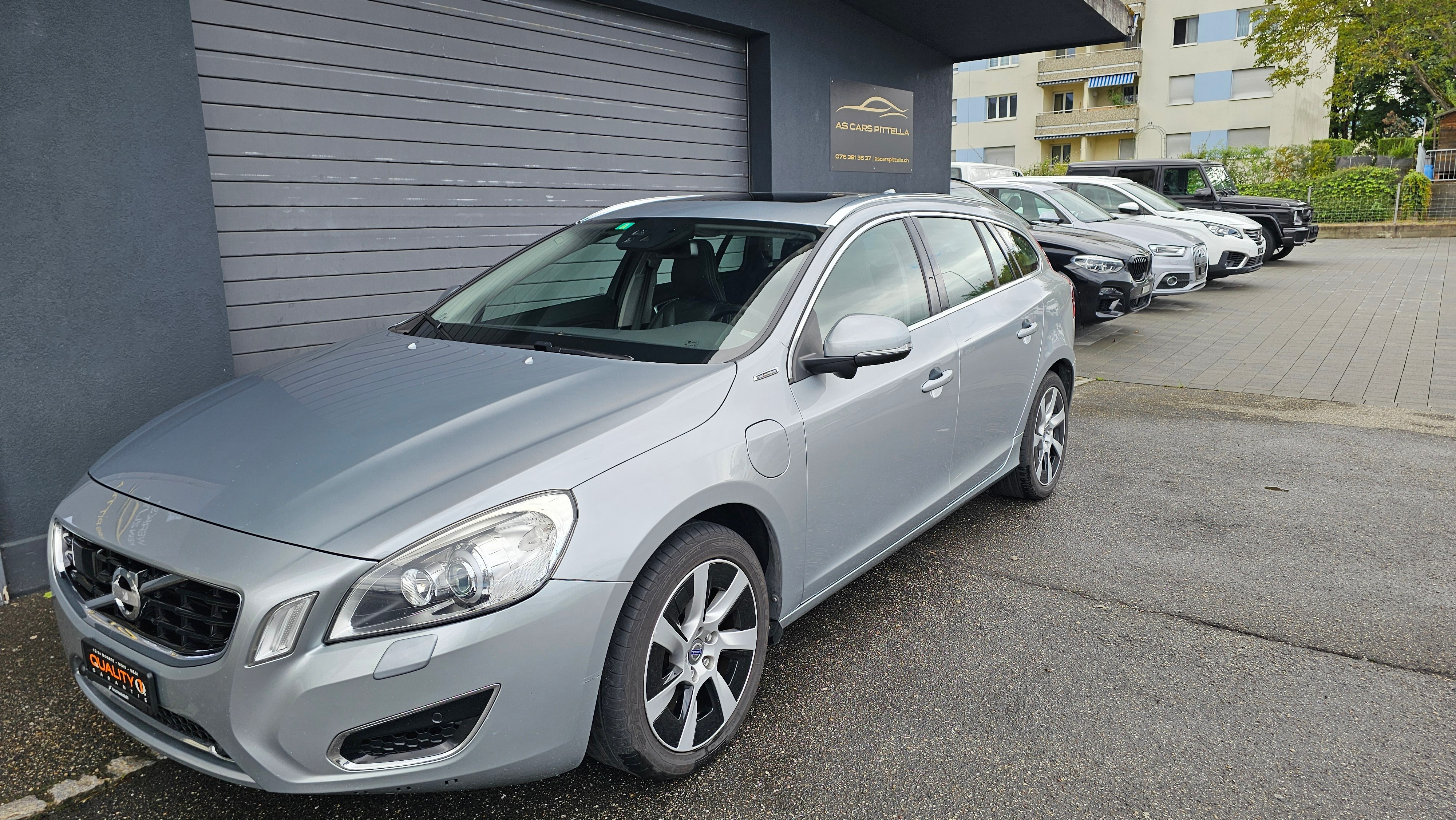 VOLVO V60 D6 AWD Plug-in Hybrid Pure Limited Geartronic