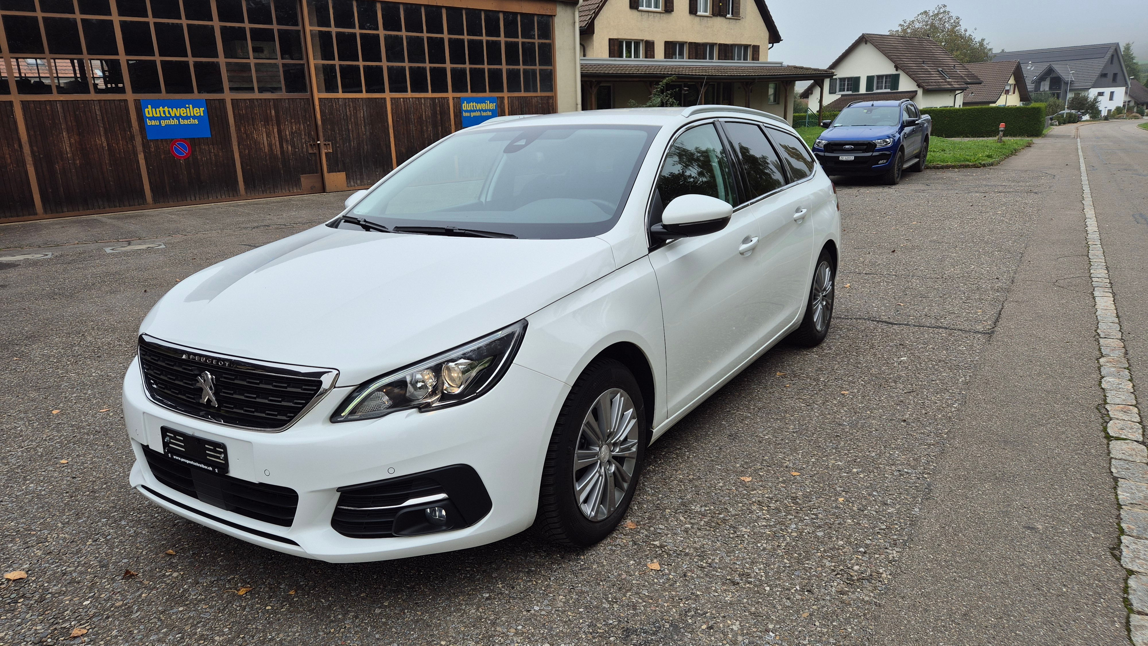 PEUGEOT 308 SW 1.5 BlueHDI Active EAT8*Anhängerkupplung*