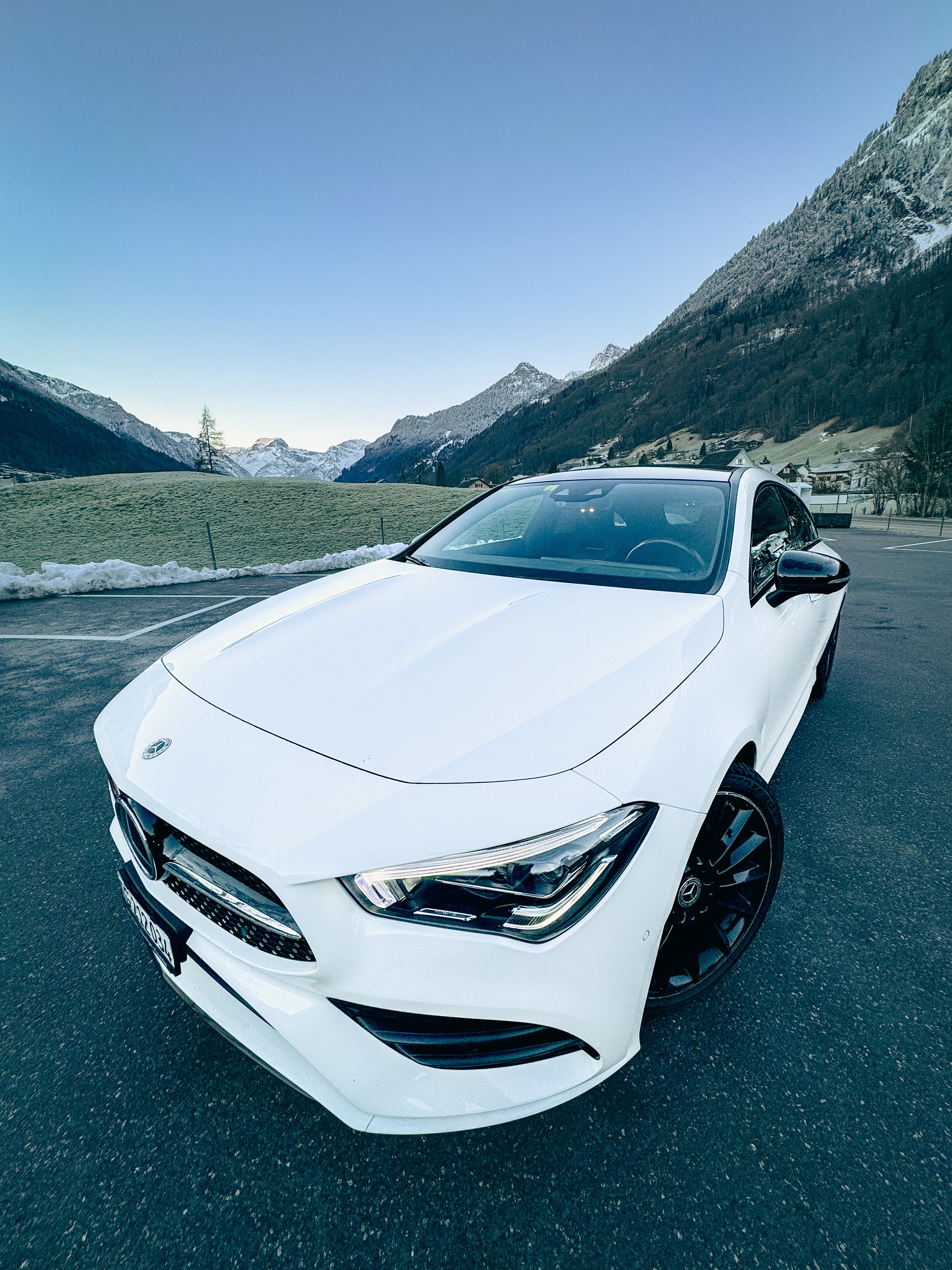 MERCEDES-BENZ CLA Shooting Brake 250 4Matic 7G-DCT AMG Line