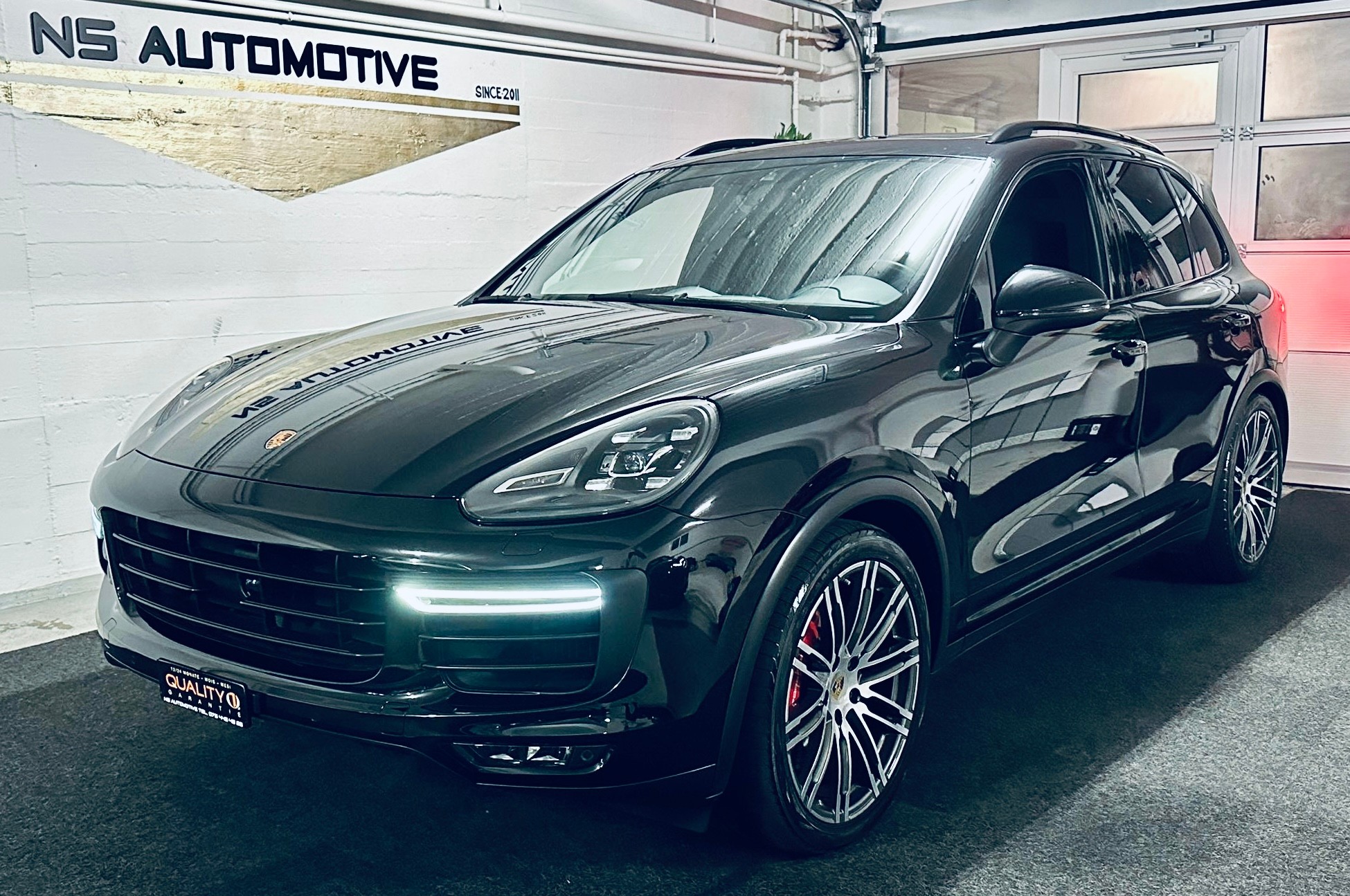 PORSCHE Cayenne Turbo