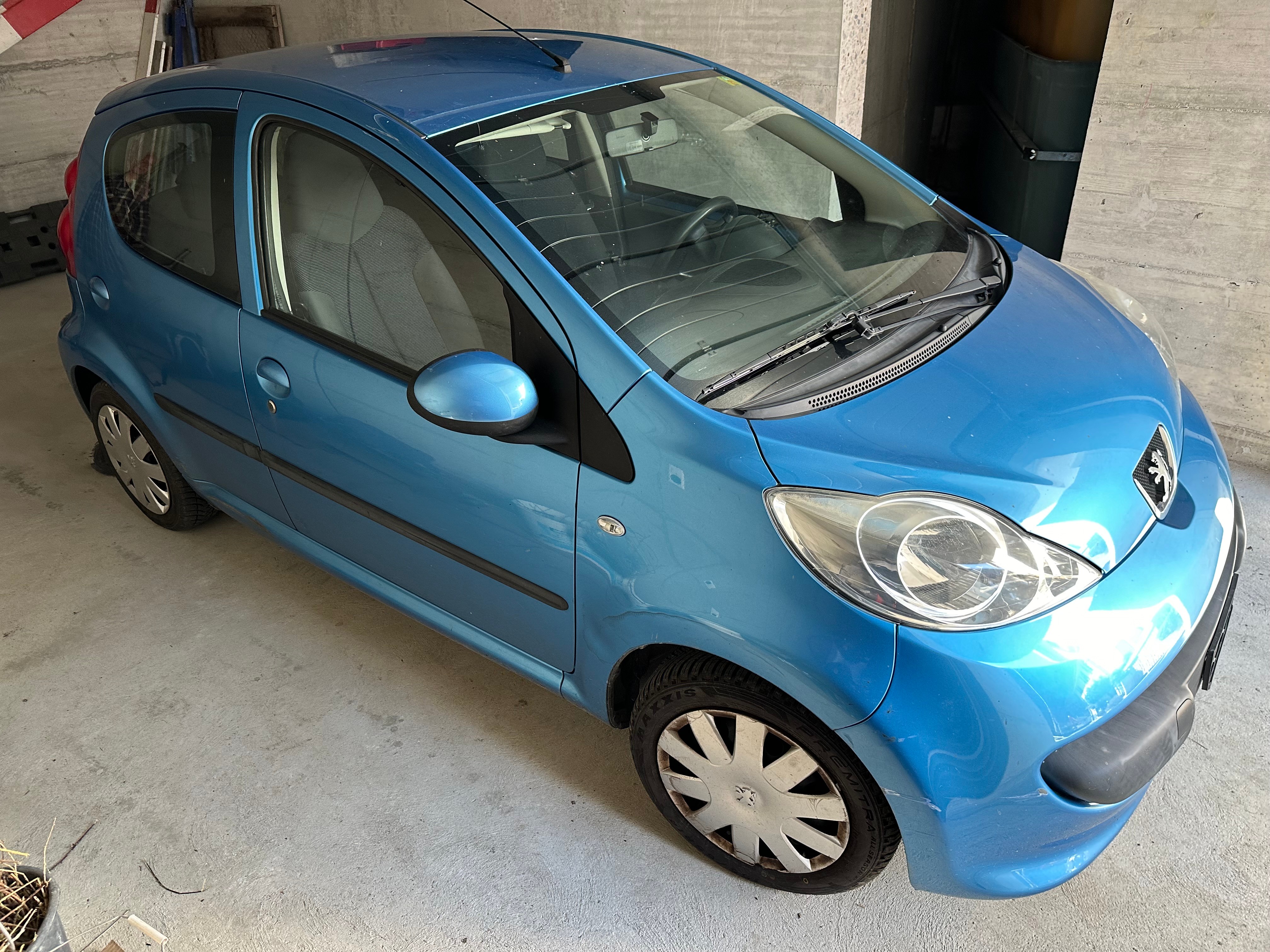 PEUGEOT 107 1.0 Urban