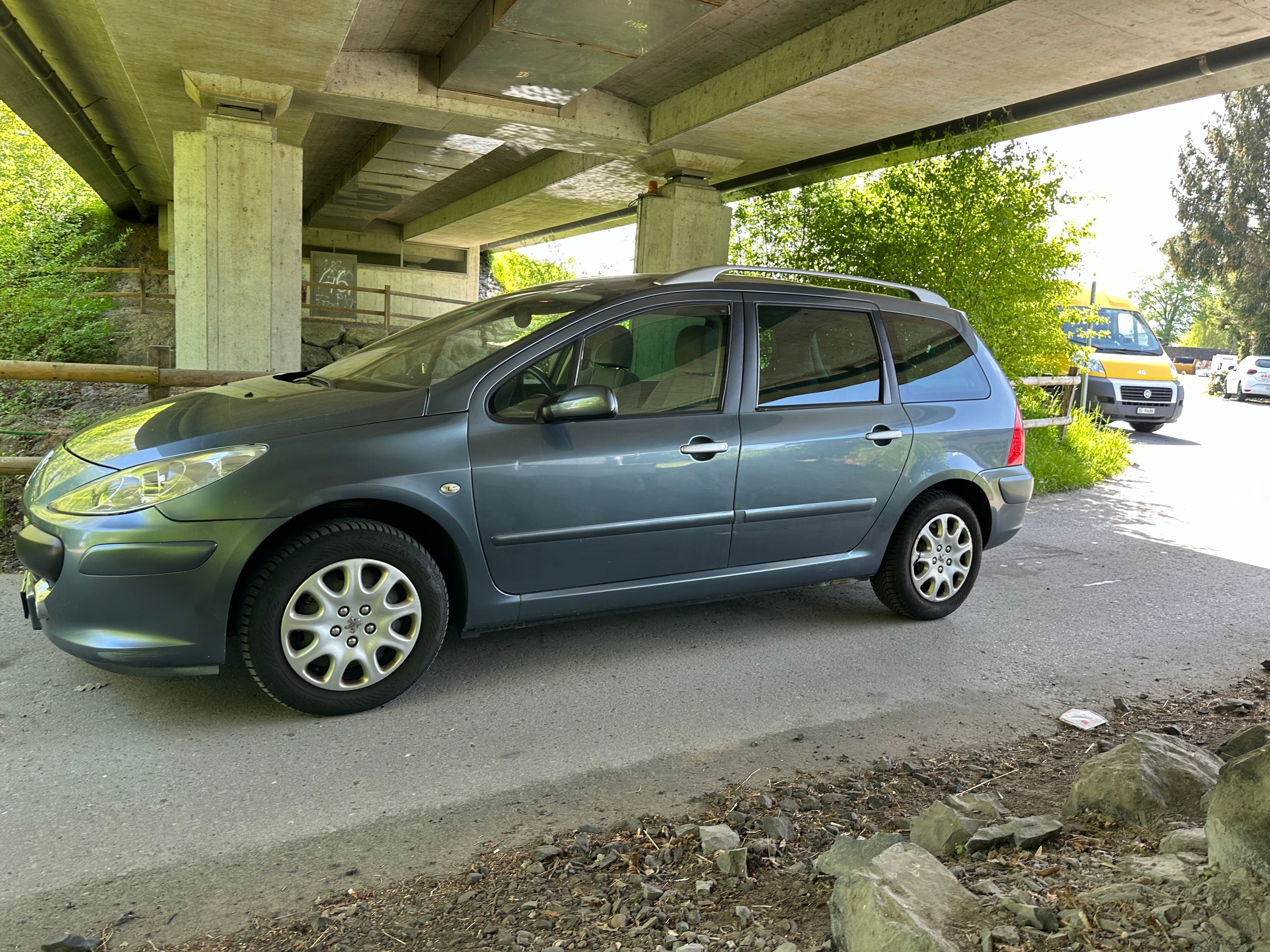 PEUGEOT 307 SW 2.0 16V Premium