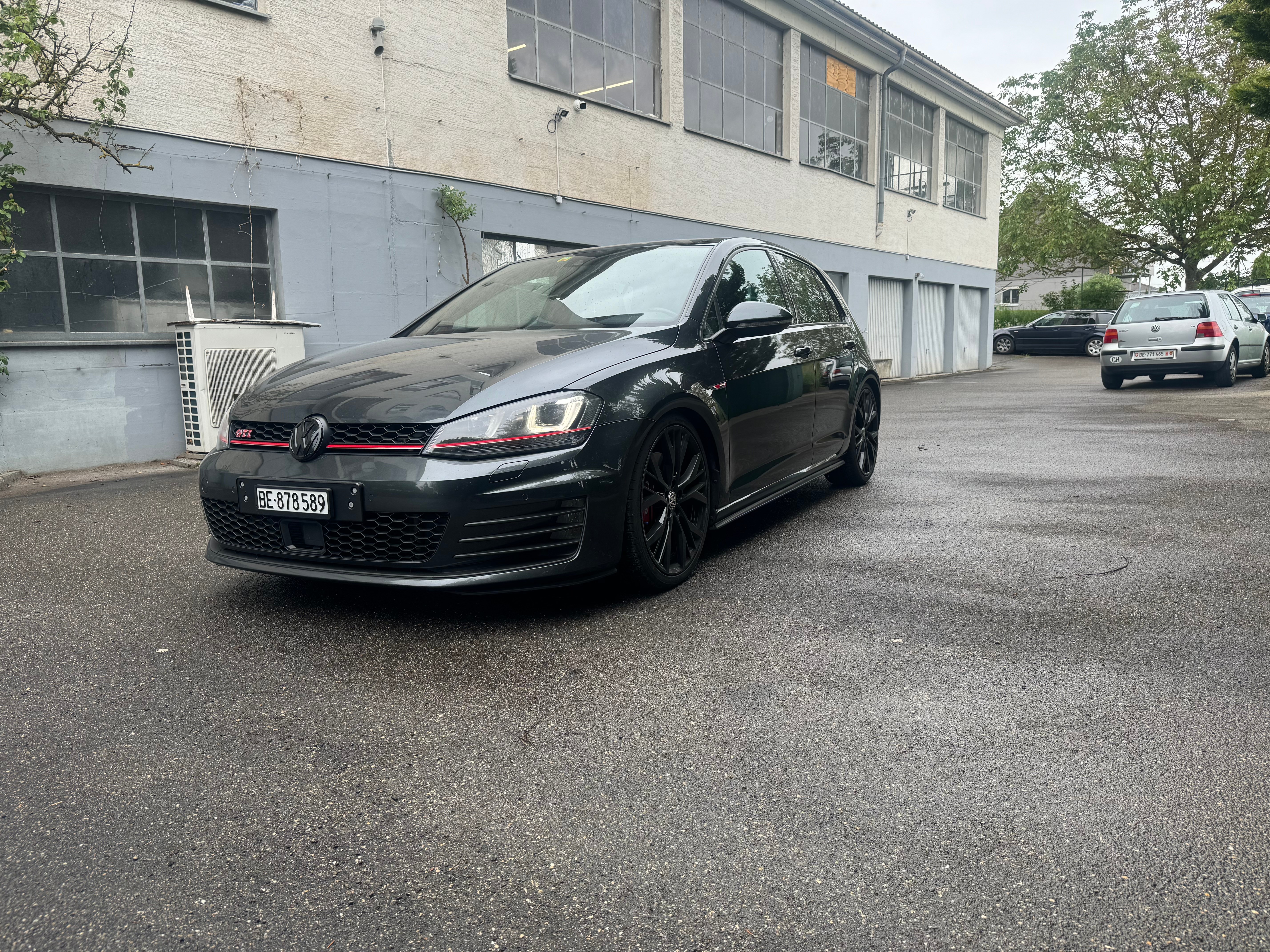 VW Golf 2.0 TSI GTI Performance DSG