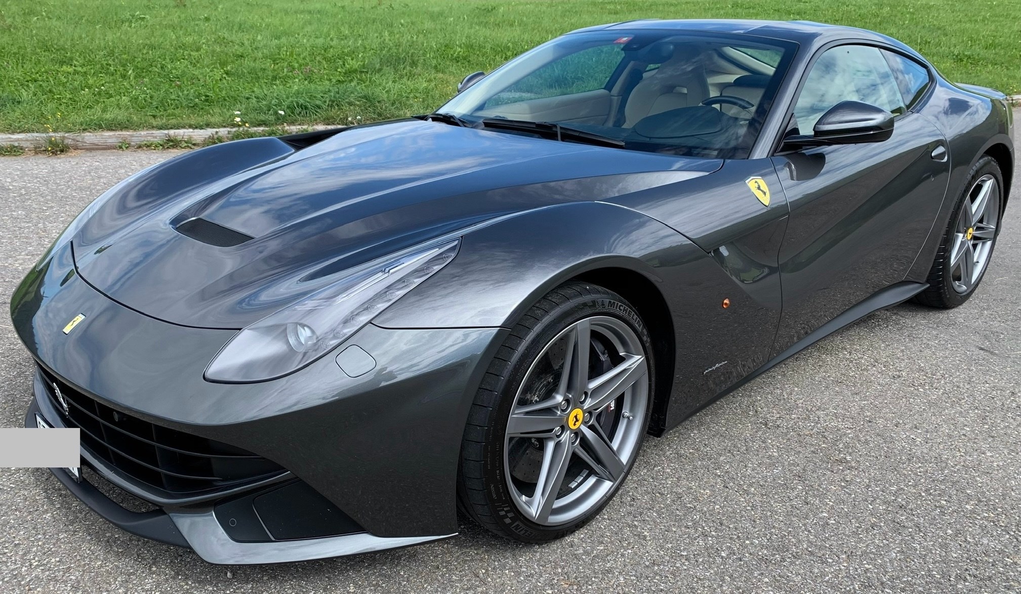 FERRARI F12 Berlinetta