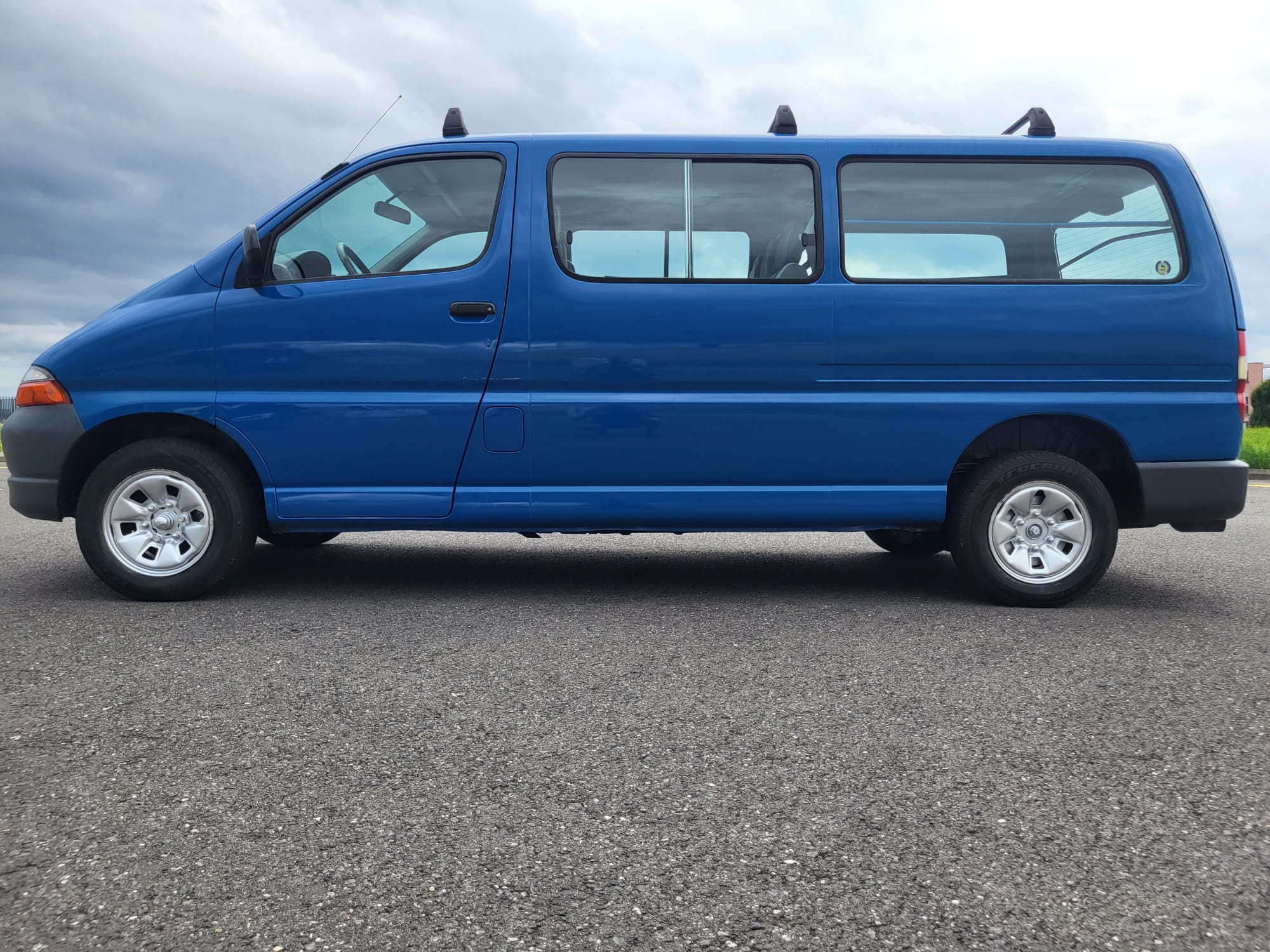 TOYOTA Hiace 2.7 Kombi LWB