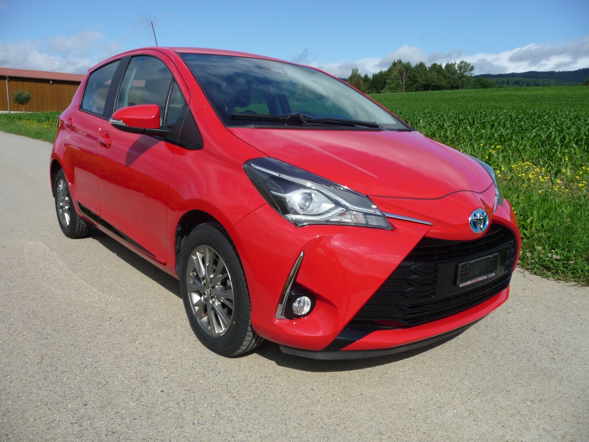 TOYOTA Yaris 1.5 VVT-i Hybrid Trend e-CVT