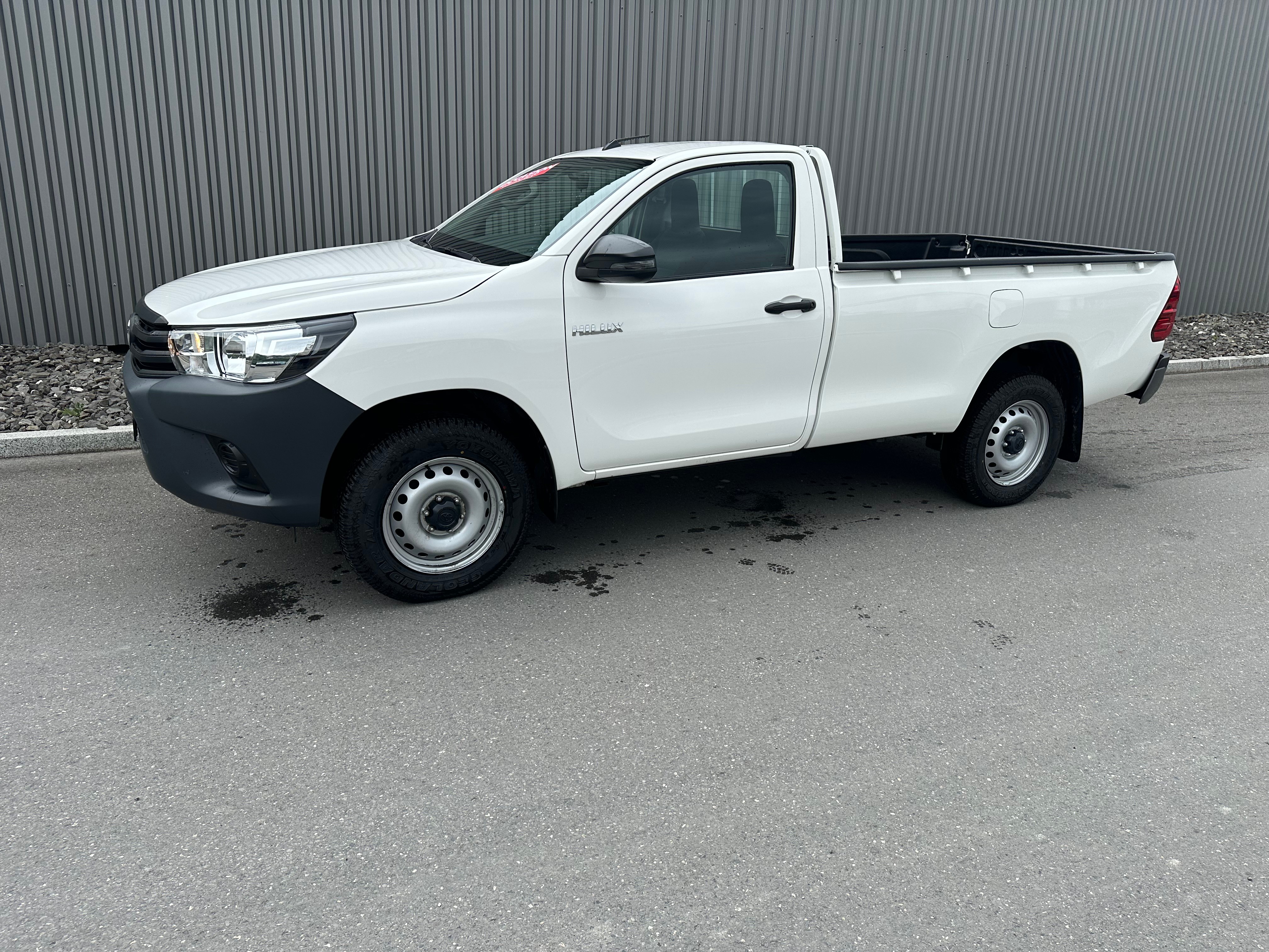 TOYOTA Hilux 2.4D-4D Style 4x4