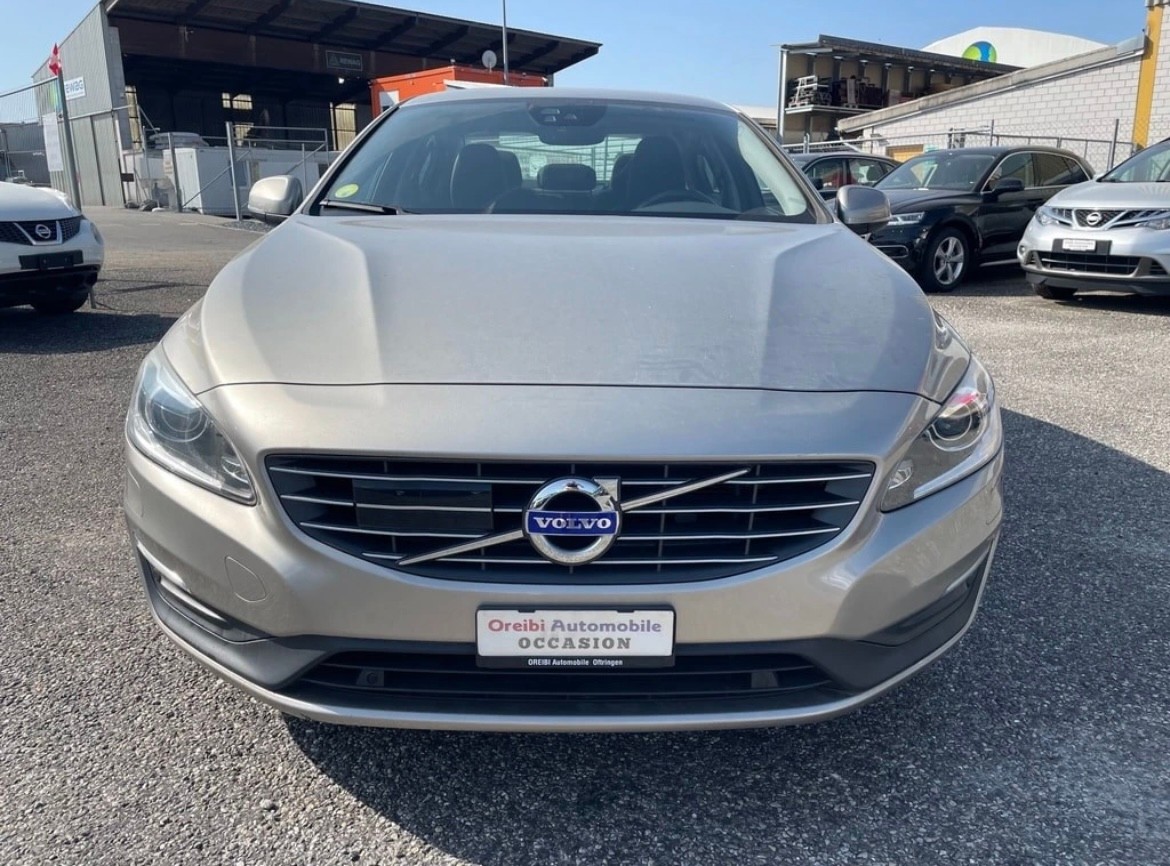 VOLVO S60 D5 Momentum Geartronic