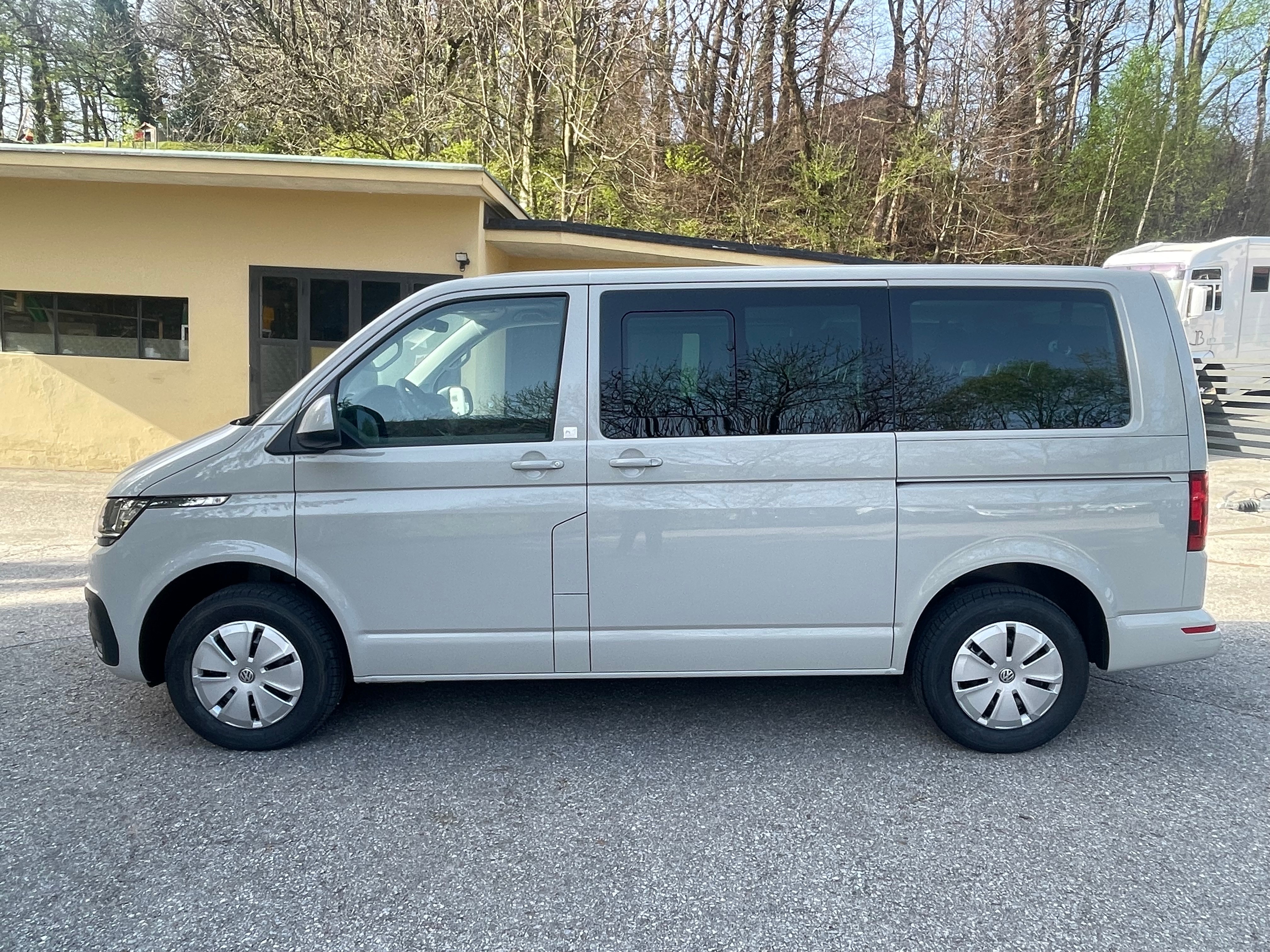 VW Caravelle 6.1 Comfortline Liberty Passo 3000 mm