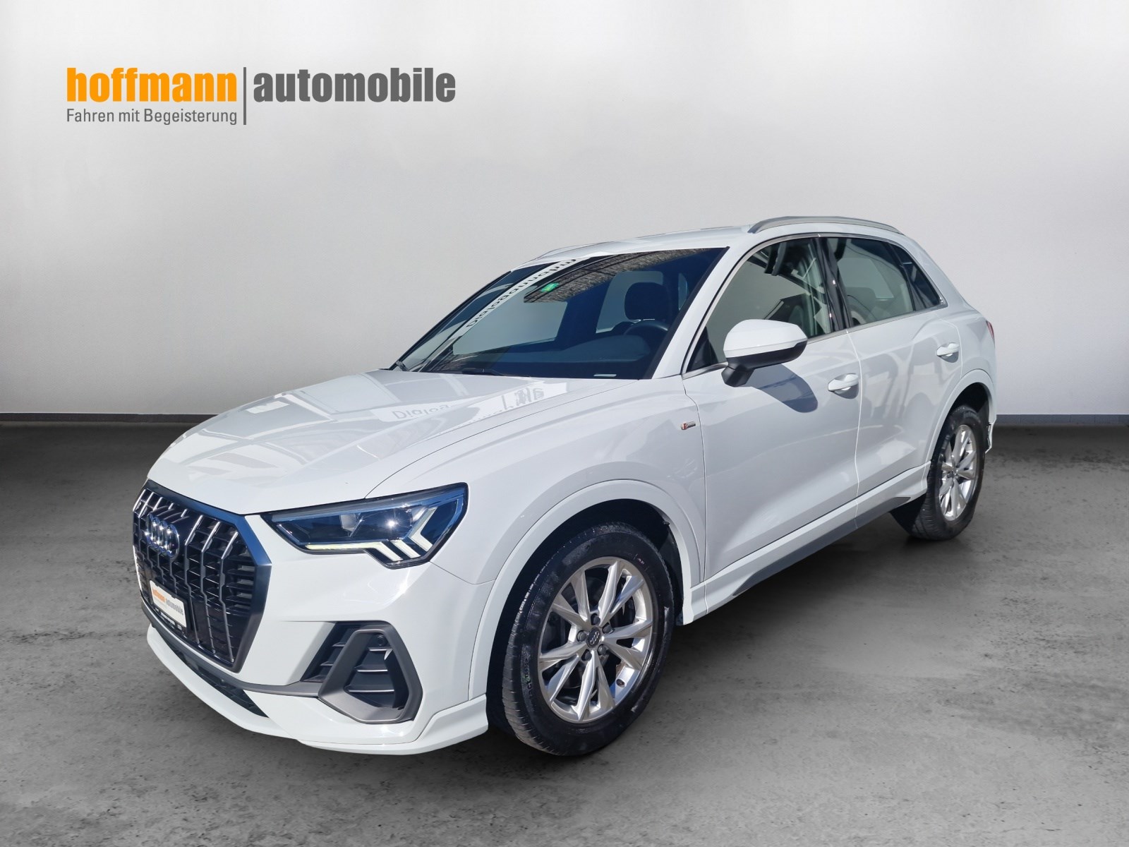 AUDI Q3 40 TFSI S line quattro S-tronic