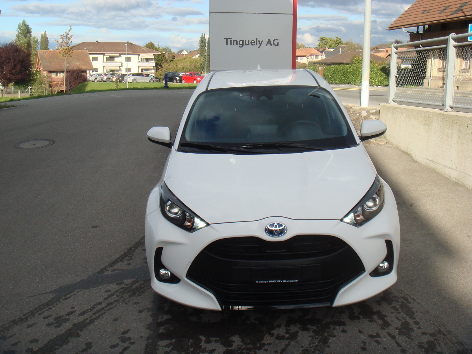 TOYOTA Yaris 1.5 Comfort e-CVT