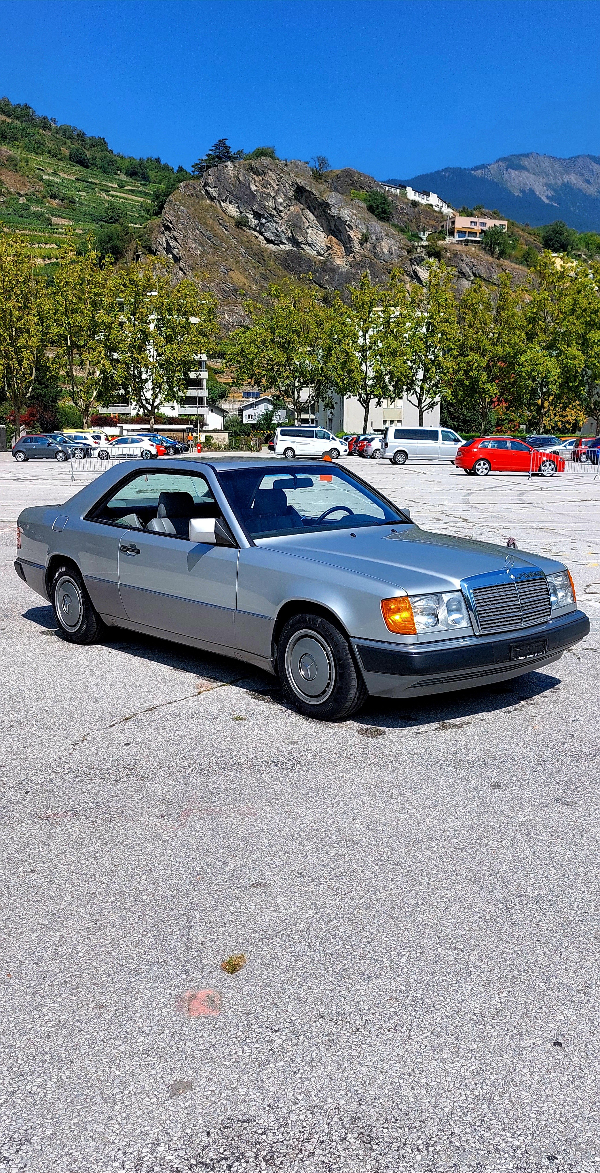 MERCEDES-BENZ 300 CE