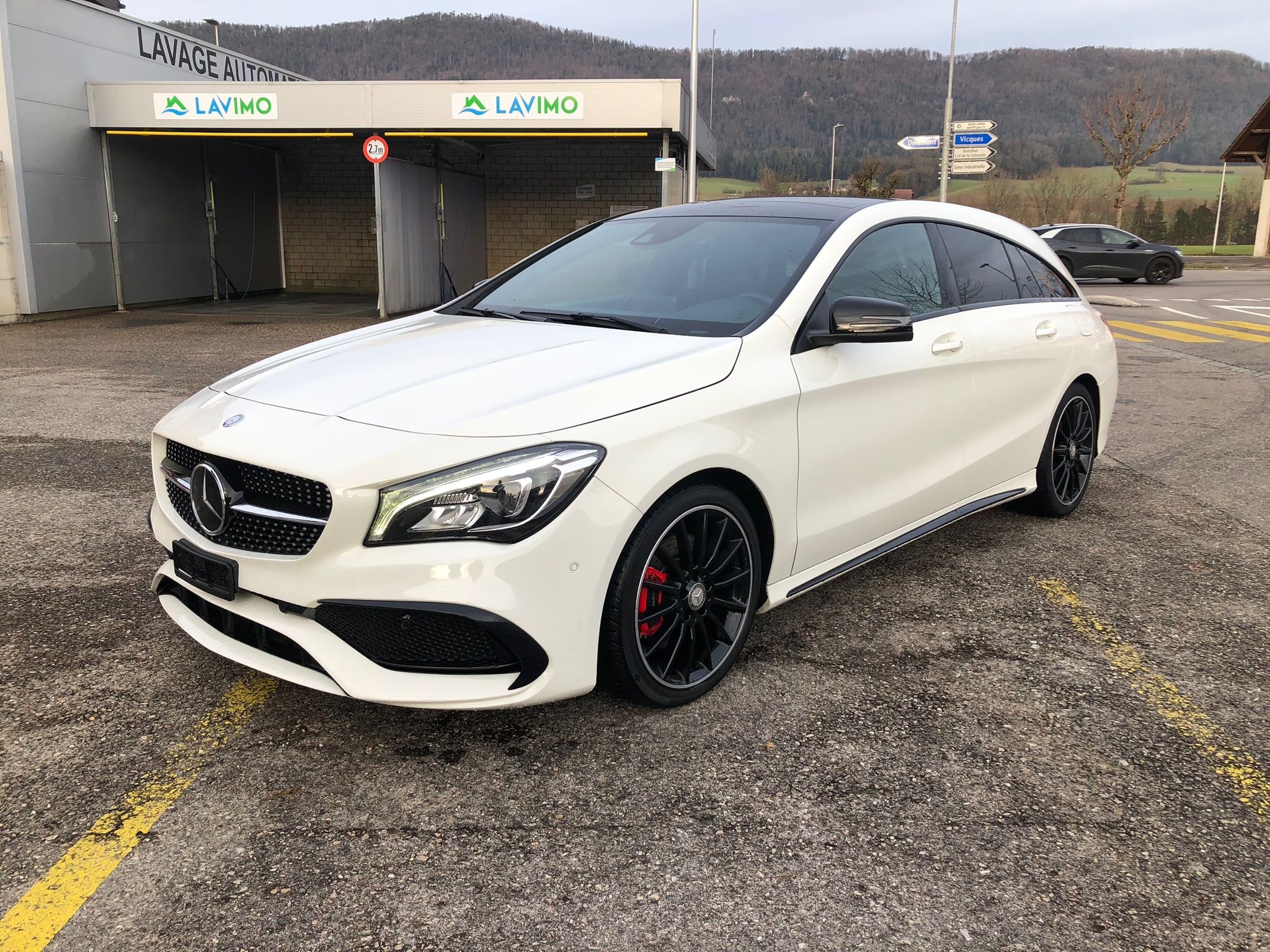 MERCEDES-BENZ CLA Shooting Brake 220 d AMG Line 7G-DCT