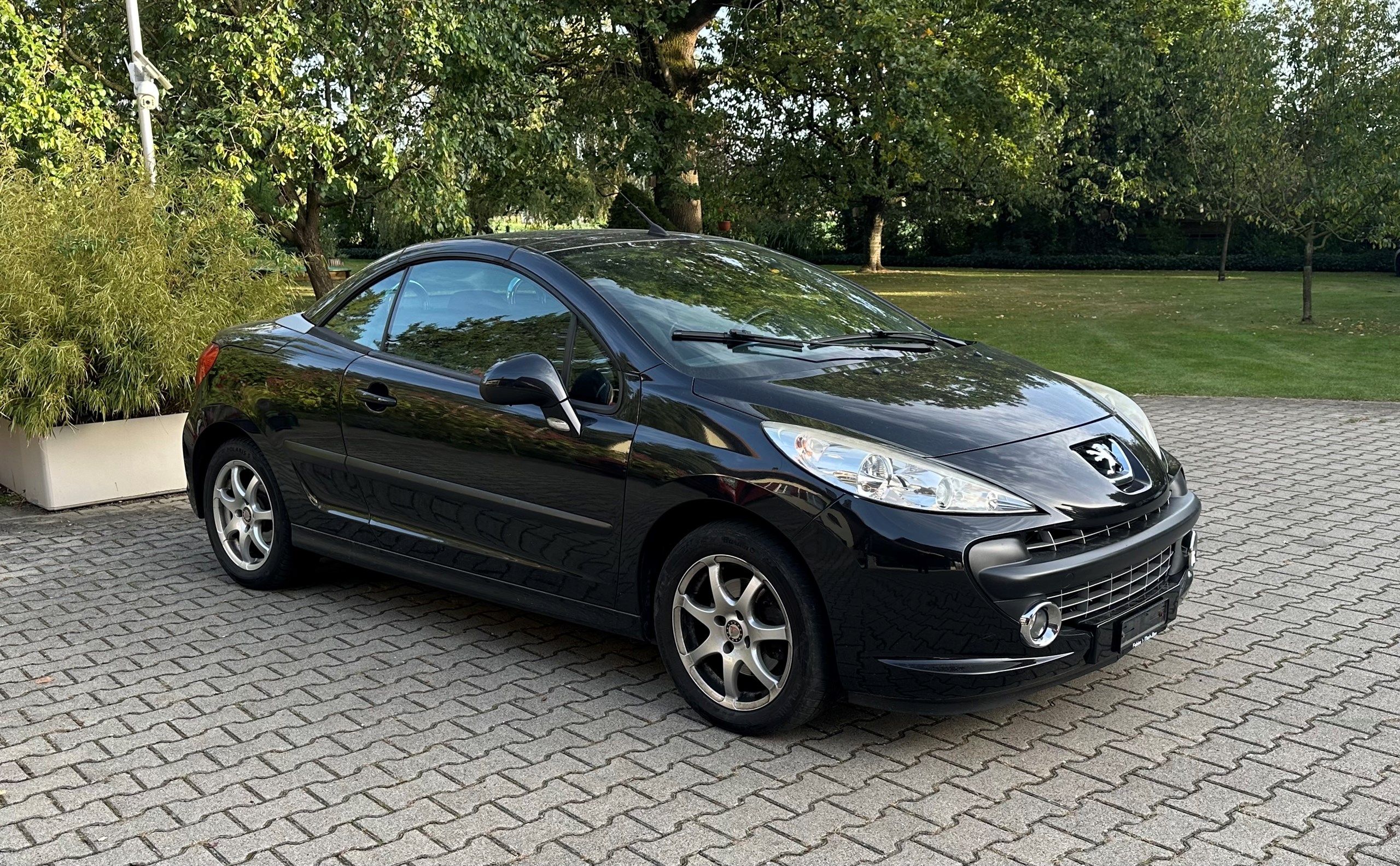 PEUGEOT 207 CC 1.6 16V Platinium Edition