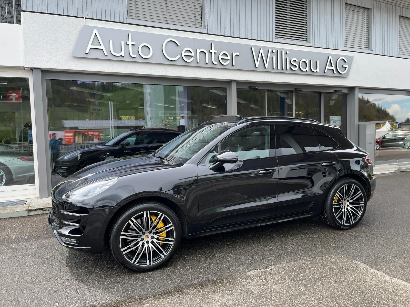 PORSCHE Macan Turbo Performance PDK