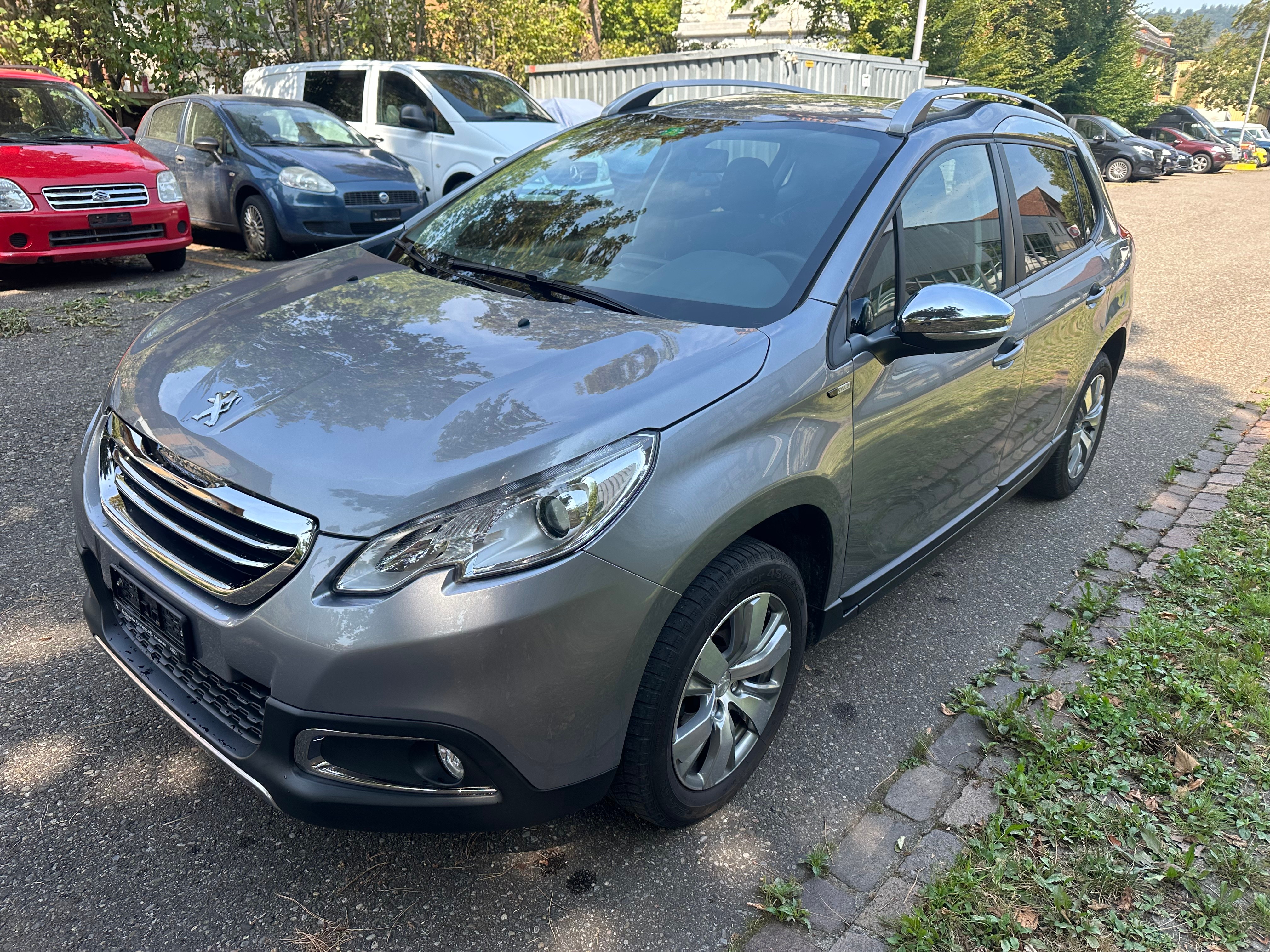 PEUGEOT 2008 1.2 VTI Style