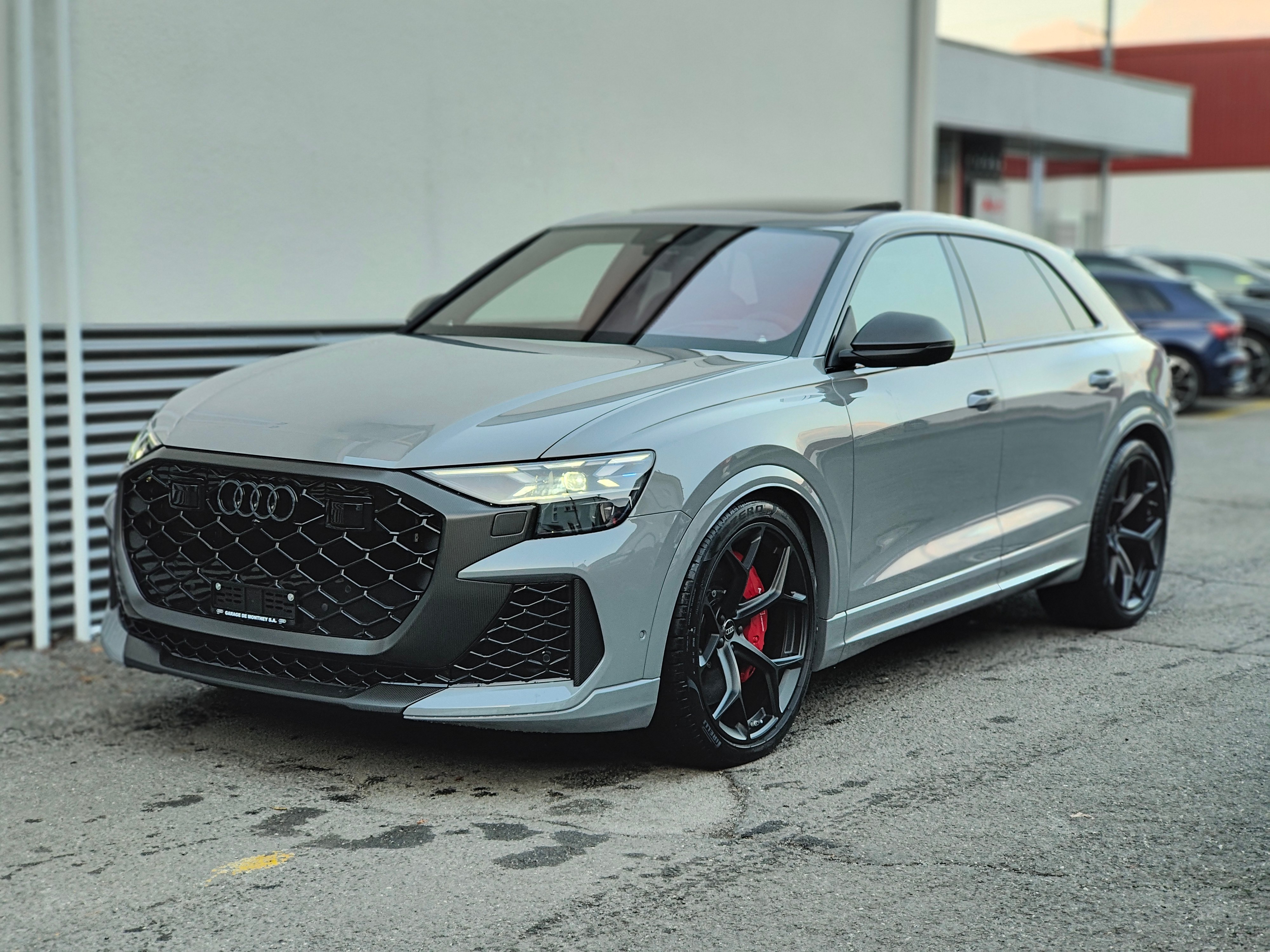 AUDI RSQ8 performance quattro