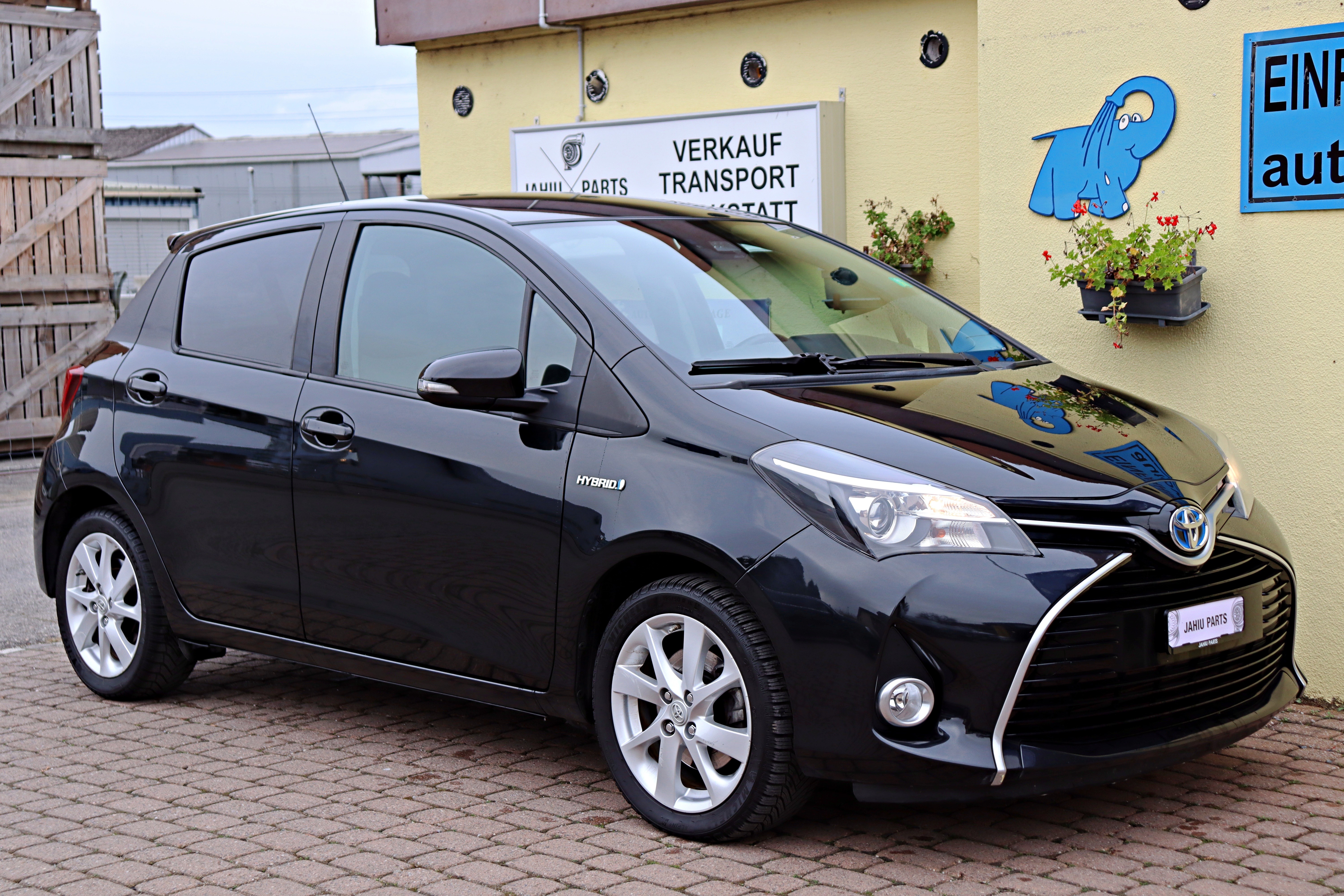 TOYOTA Yaris 1.5 VVT-i Hybrid Sol Premium e-CVT