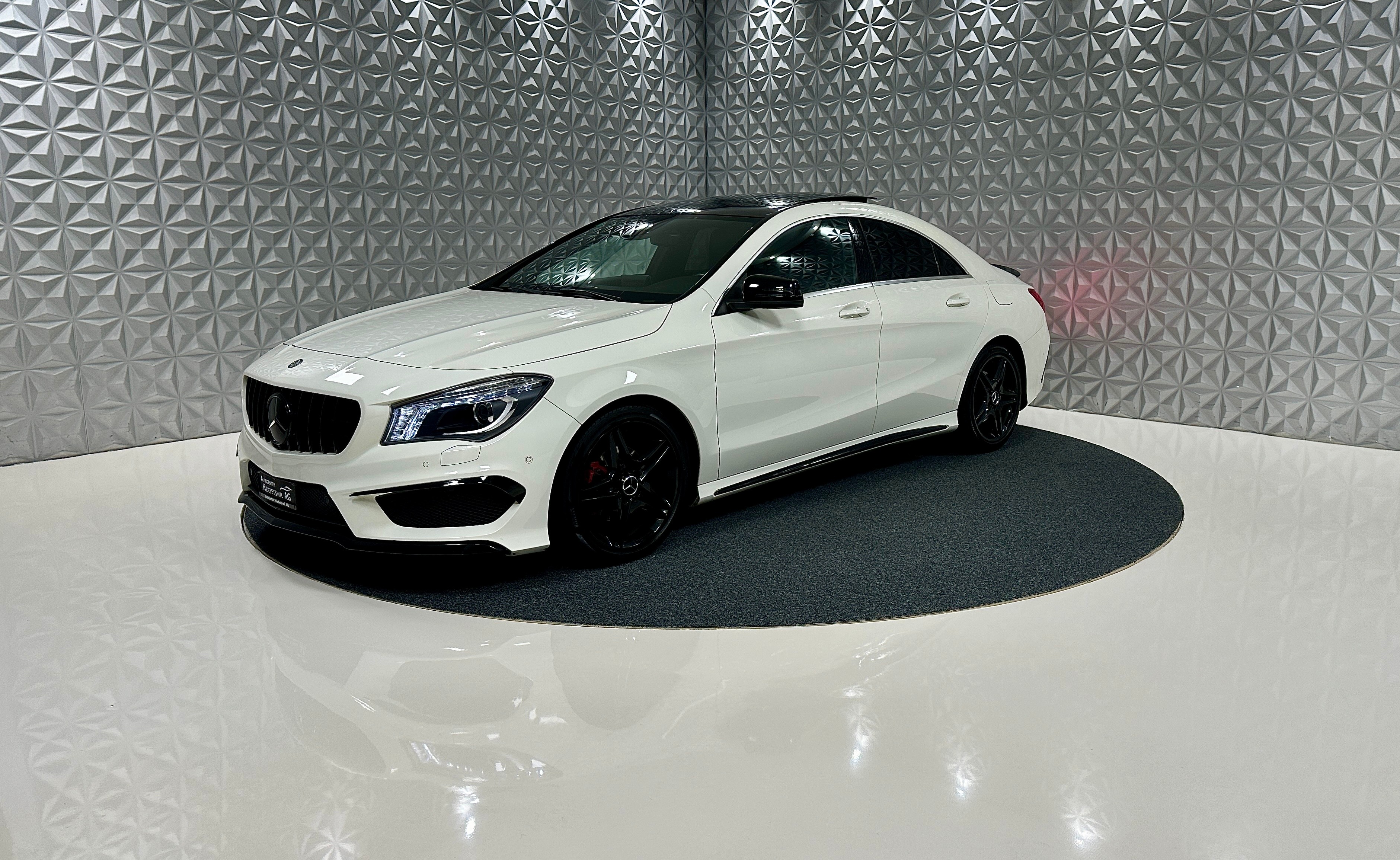 MERCEDES-BENZ CLA 200 AMG Line 7G-DCT