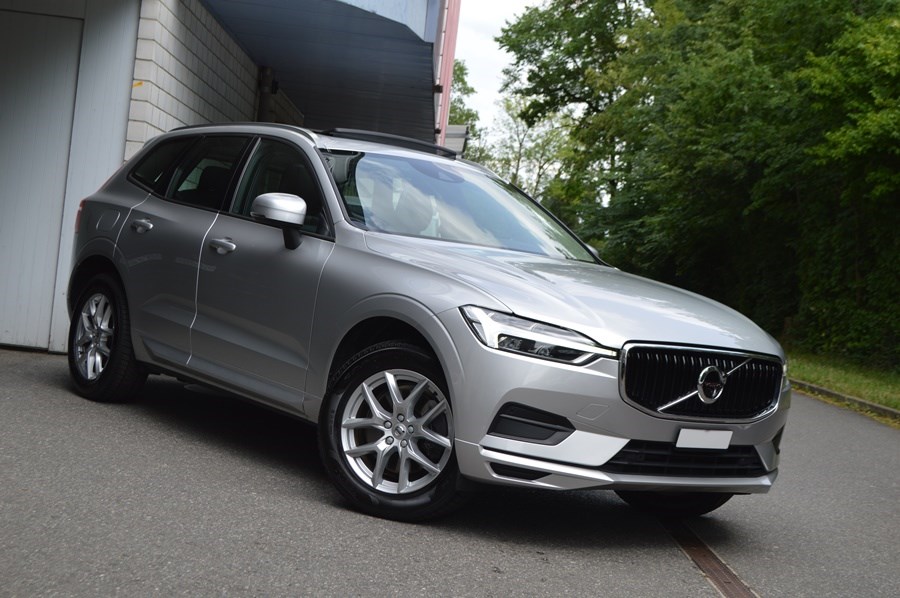 VOLVO XC60 D4 AWD Momentum Geartronic