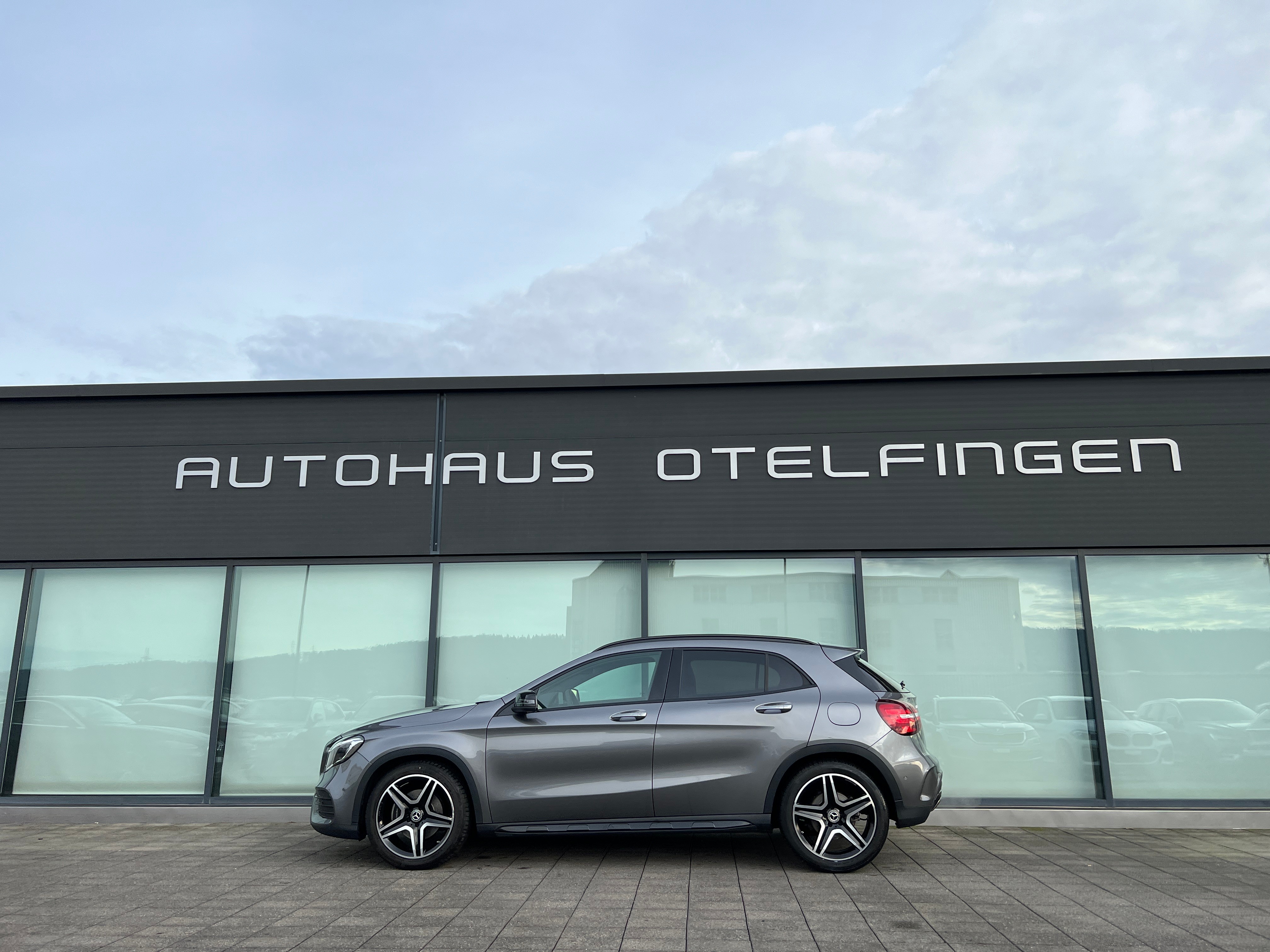 MERCEDES-BENZ GLA 250 AMG Line 4Matic 7G-DCT