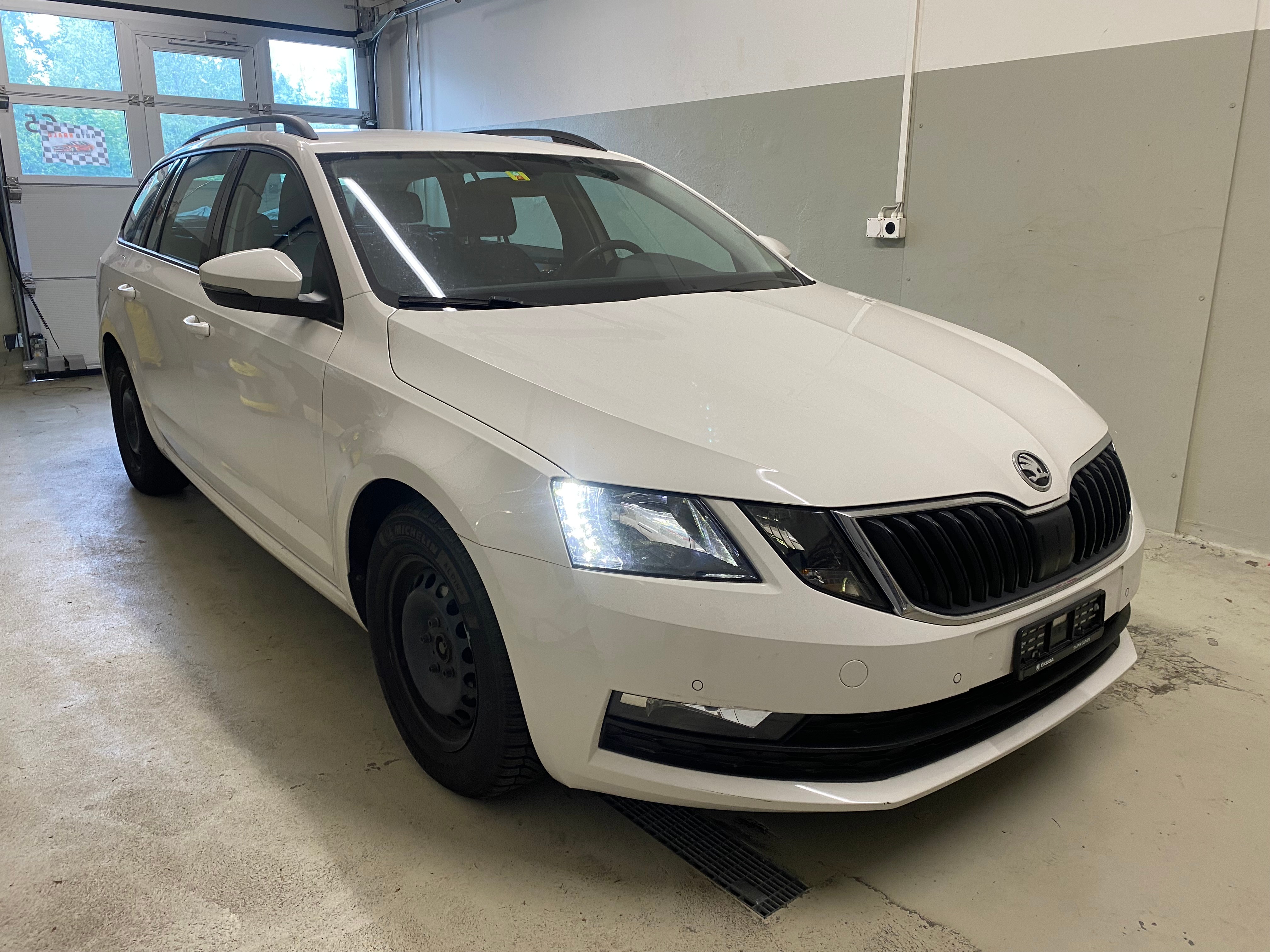 SKODA Octavia Combi 1.6 TDI Ambition DSG