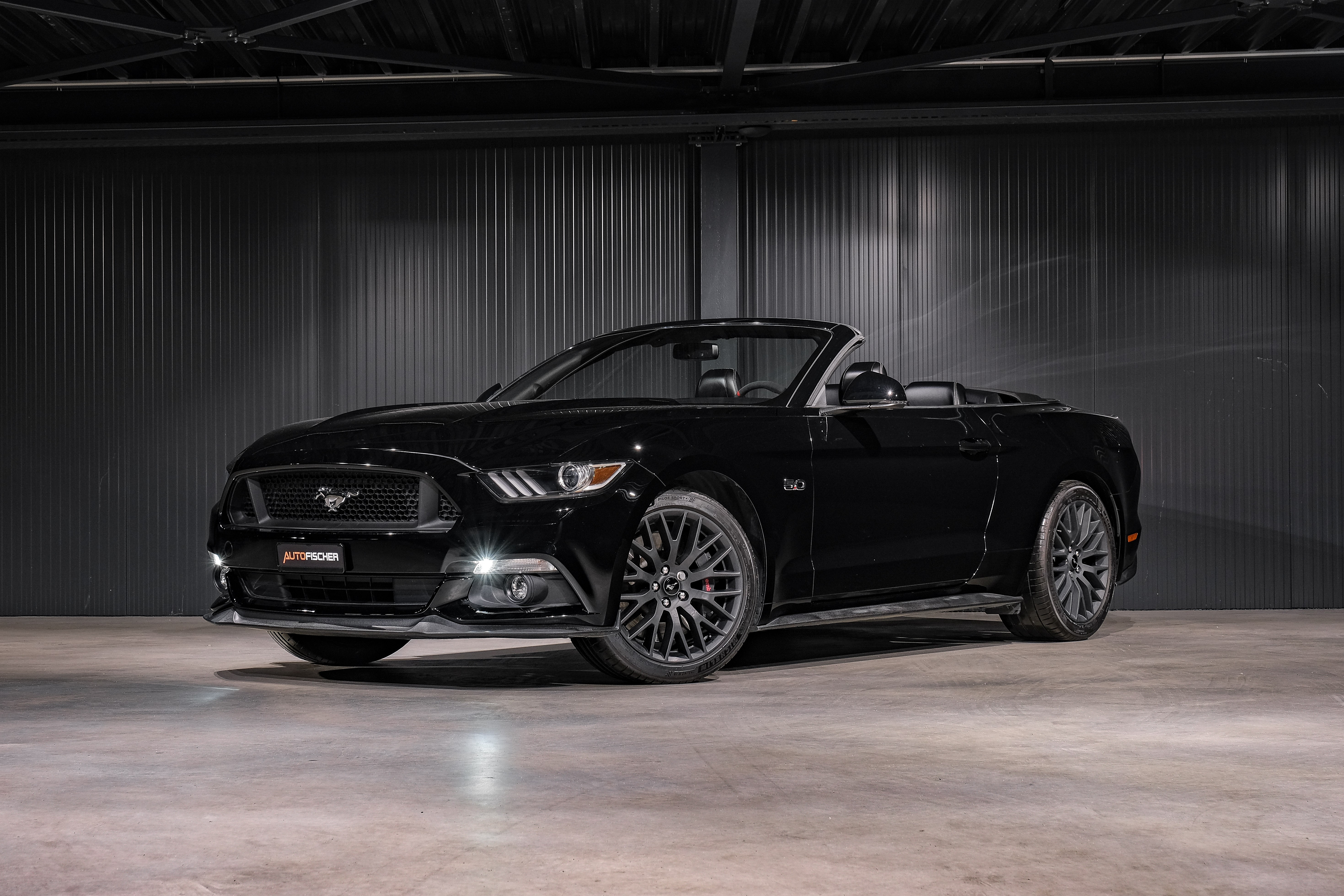 FORD Mustang Convertible 5.0 V8 GT Automat