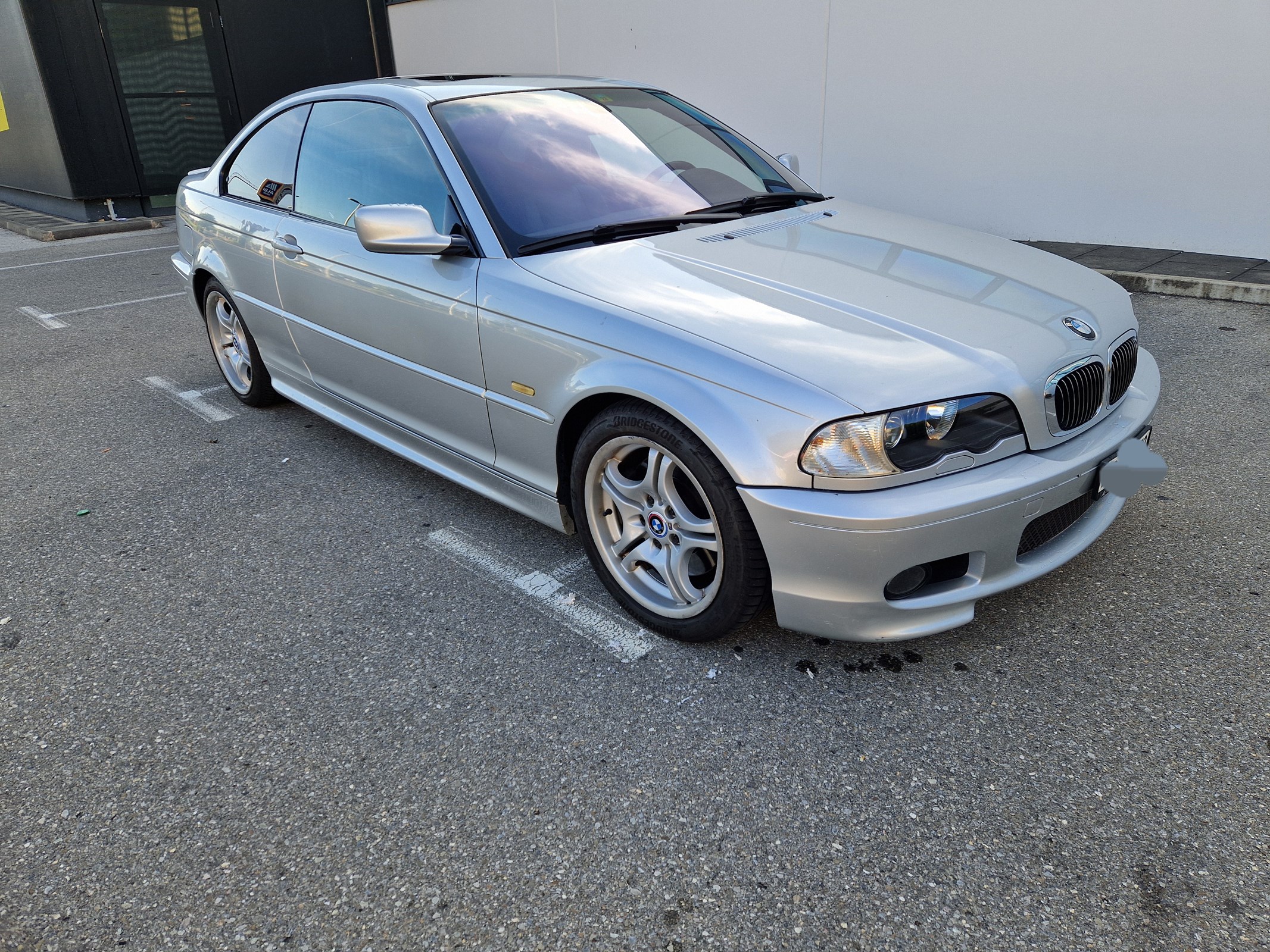 BMW 330