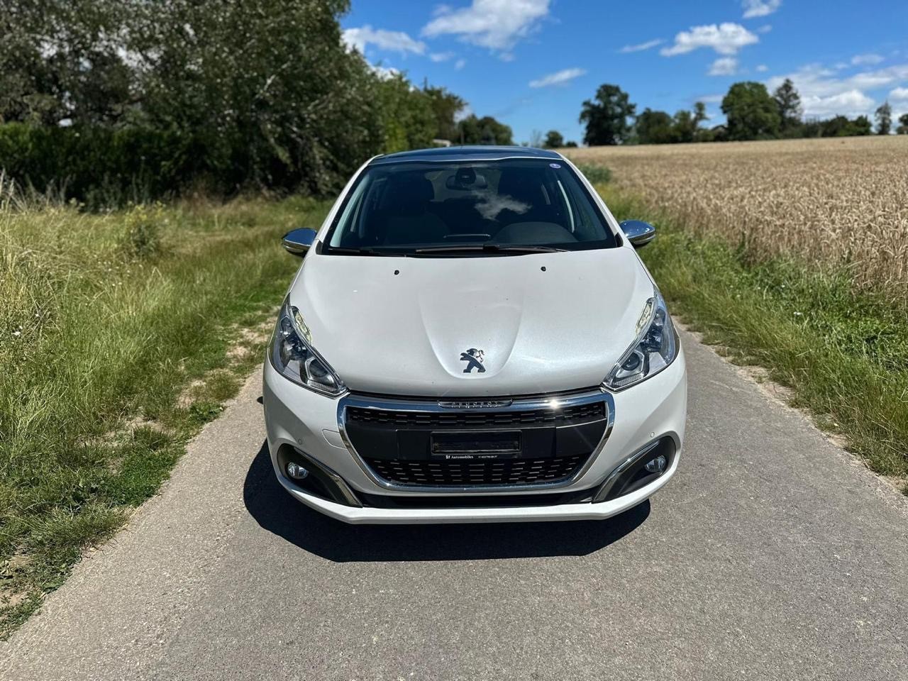 PEUGEOT 208 1.2 THP Allure