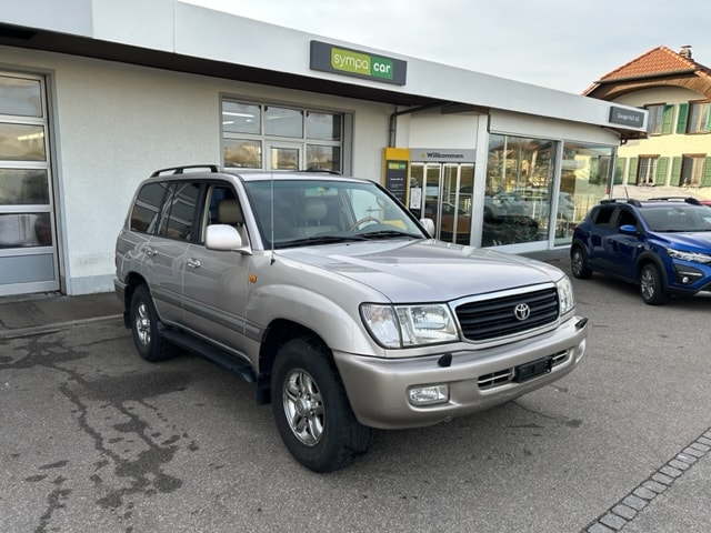 TOYOTA Land Cruiser 500 4.2TD S.Saloon