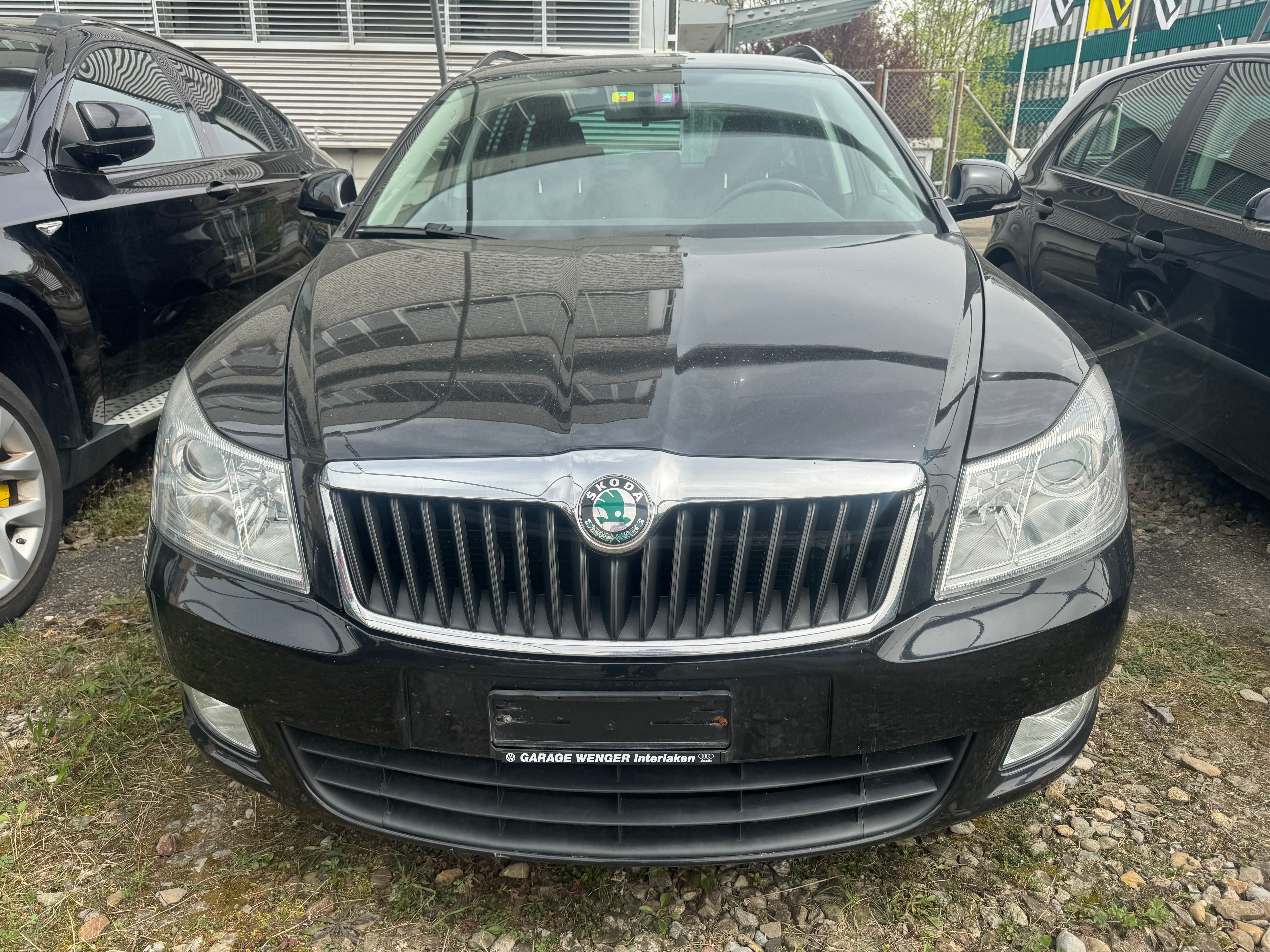 SKODA Octavia Combi 1.8 TSI Ambiente DSG