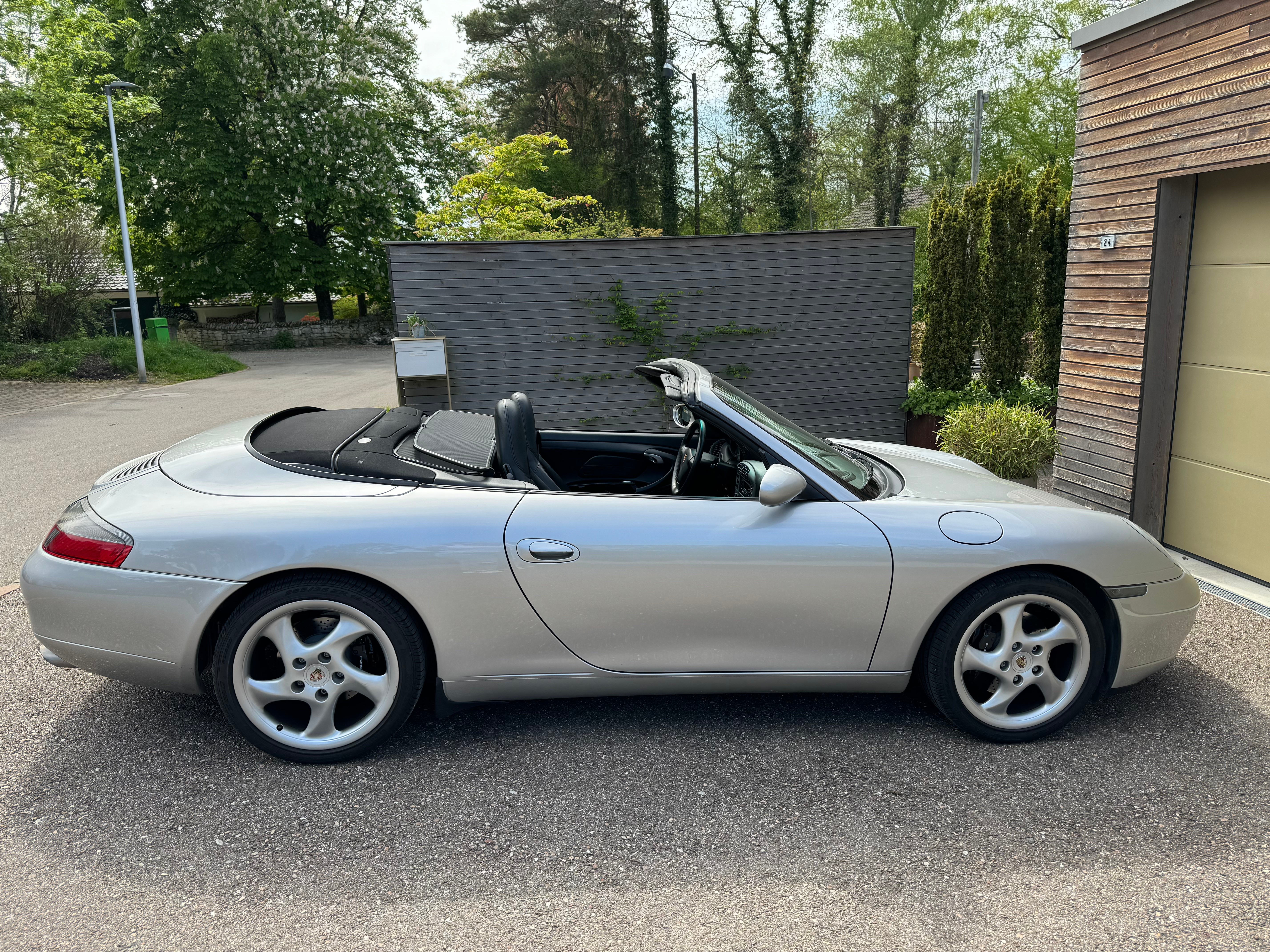 PORSCHE 911 Carrera Cabrio