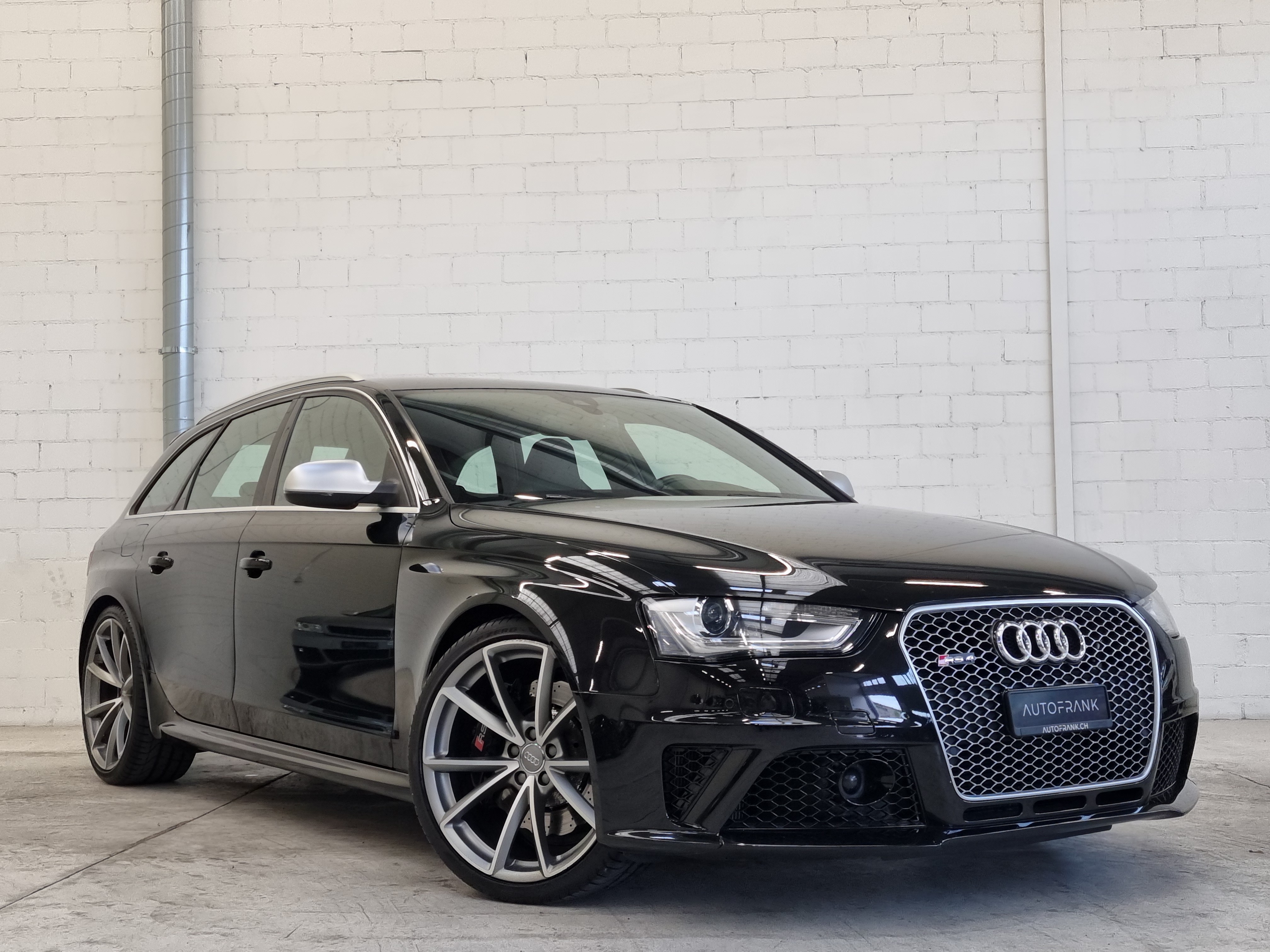 AUDI RS4 Avant 4.2 V8 FSI quattro S-Tronic