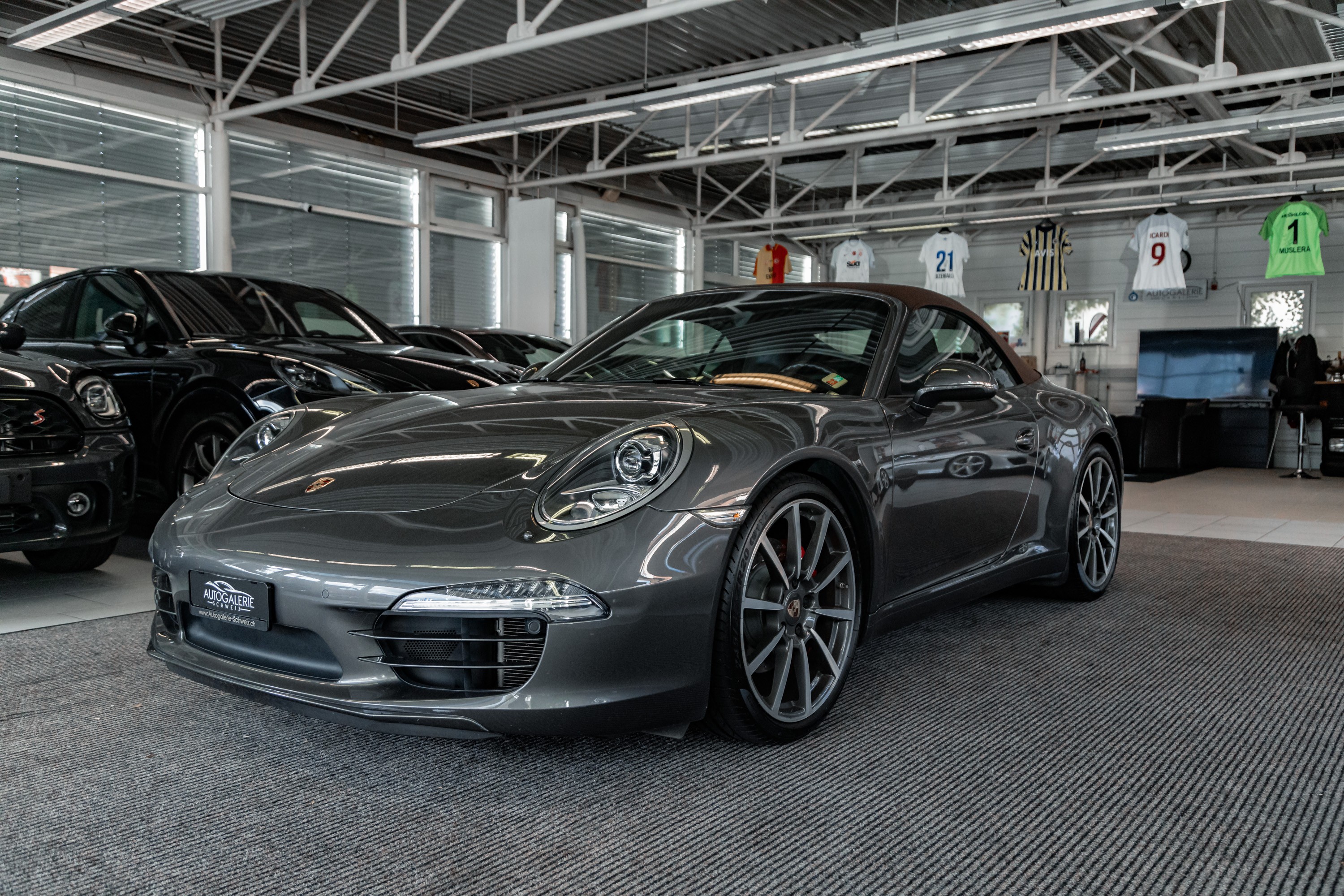 PORSCHE 911 Cabrio Carrera S PDK | CH | Porsche Approved 10/2024 | Sportabgas | Naturleder Braun | 20“ |