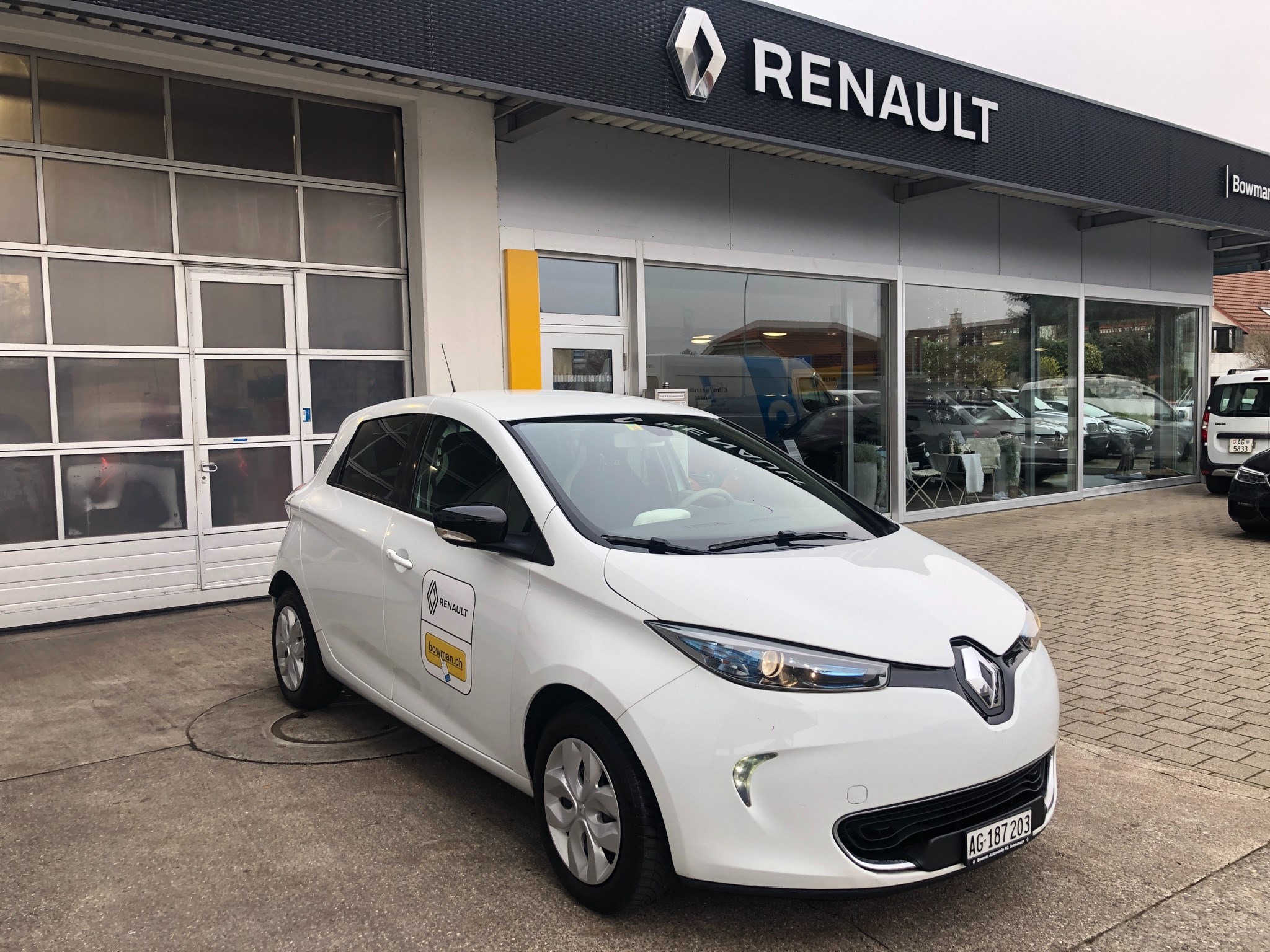 RENAULT Zoe Life R240