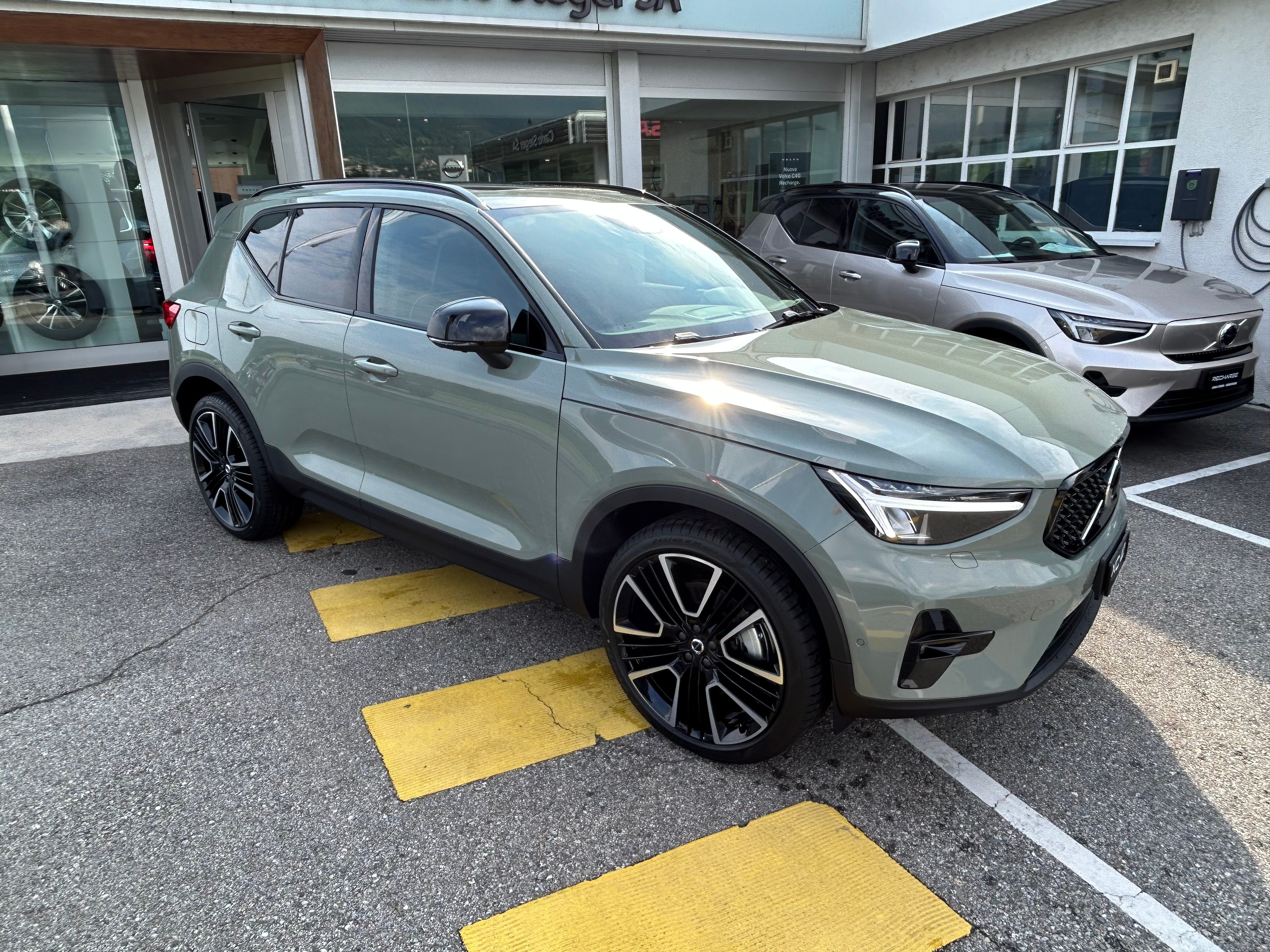 VOLVO XC40 T5 PHEV Ultimate Dark DCT