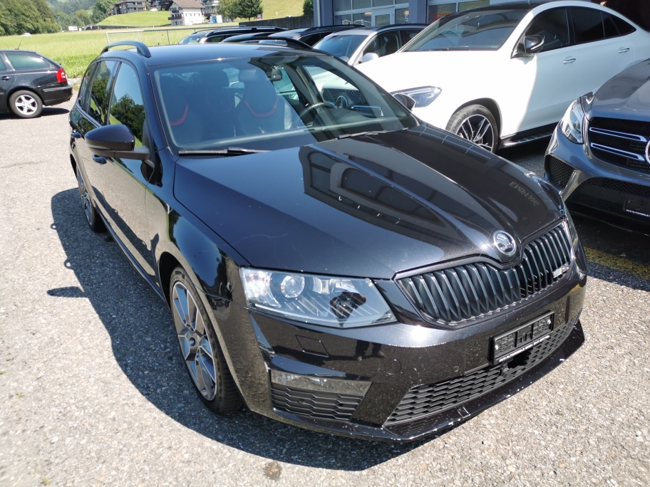 SKODA Octavia Combi 2.0 TSI RS DSG