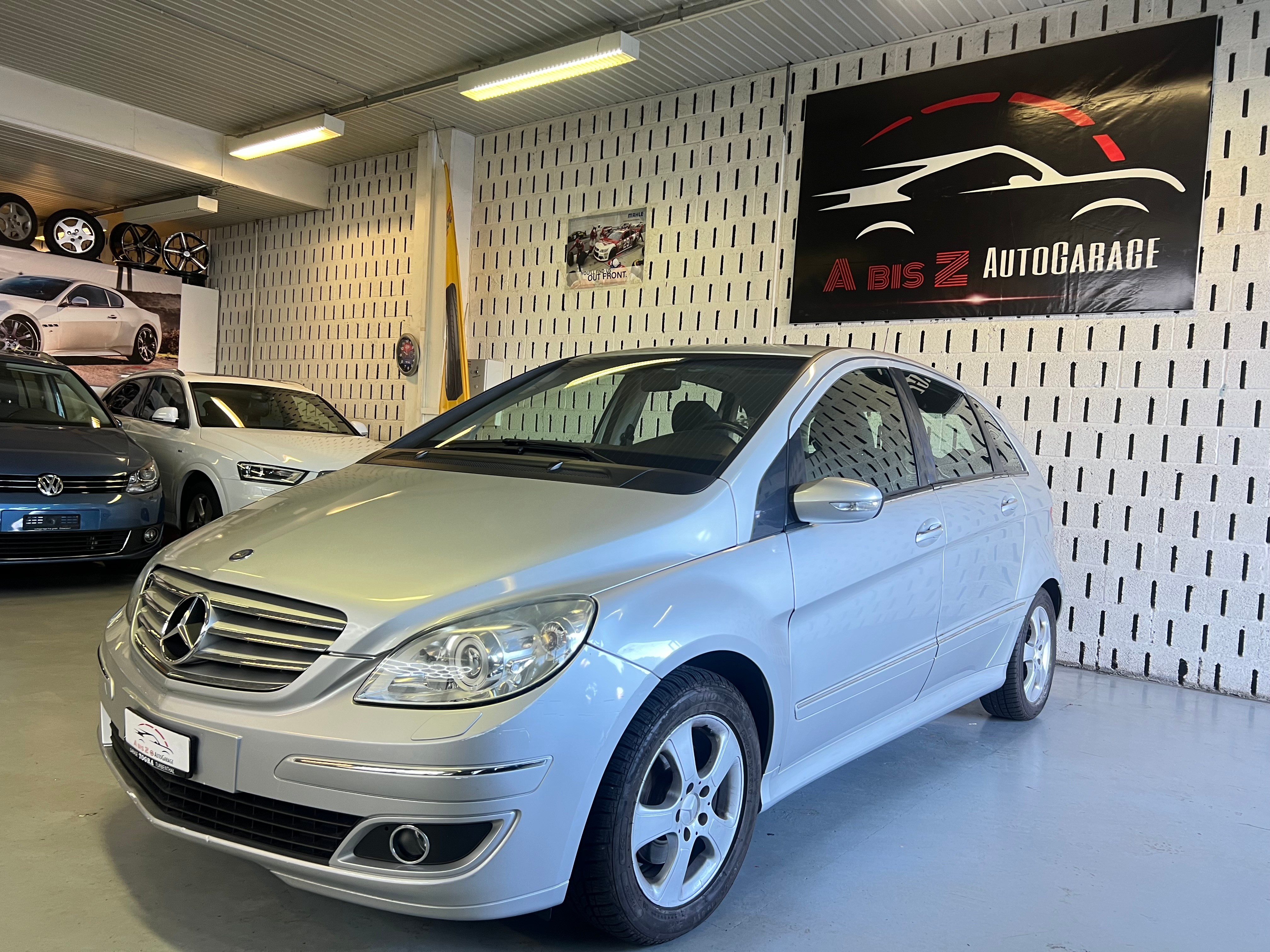 MERCEDES-BENZ B 200